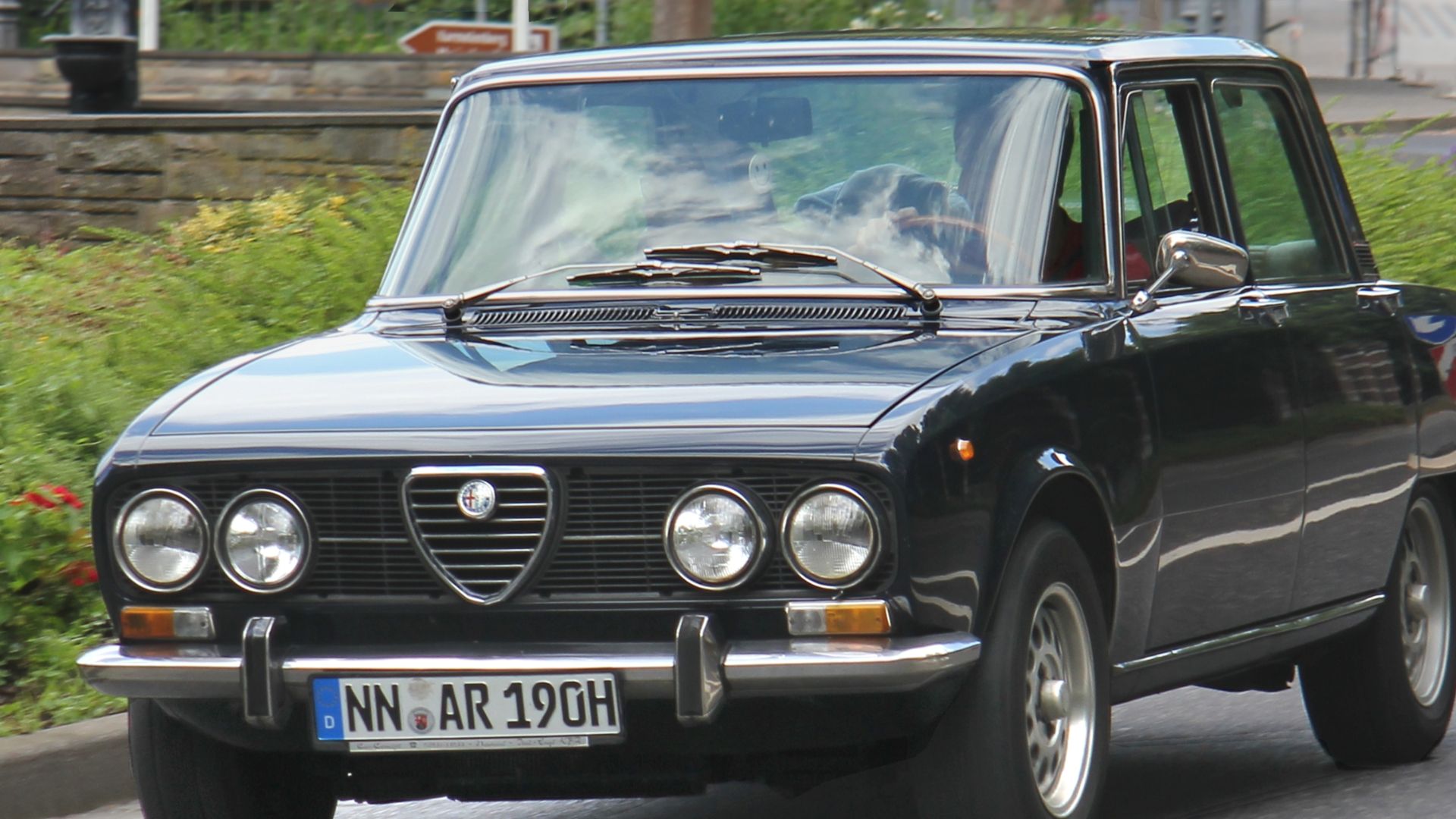 File:Alfa Romeo 2000 Berlina (2014-06-15 Sp).JPG