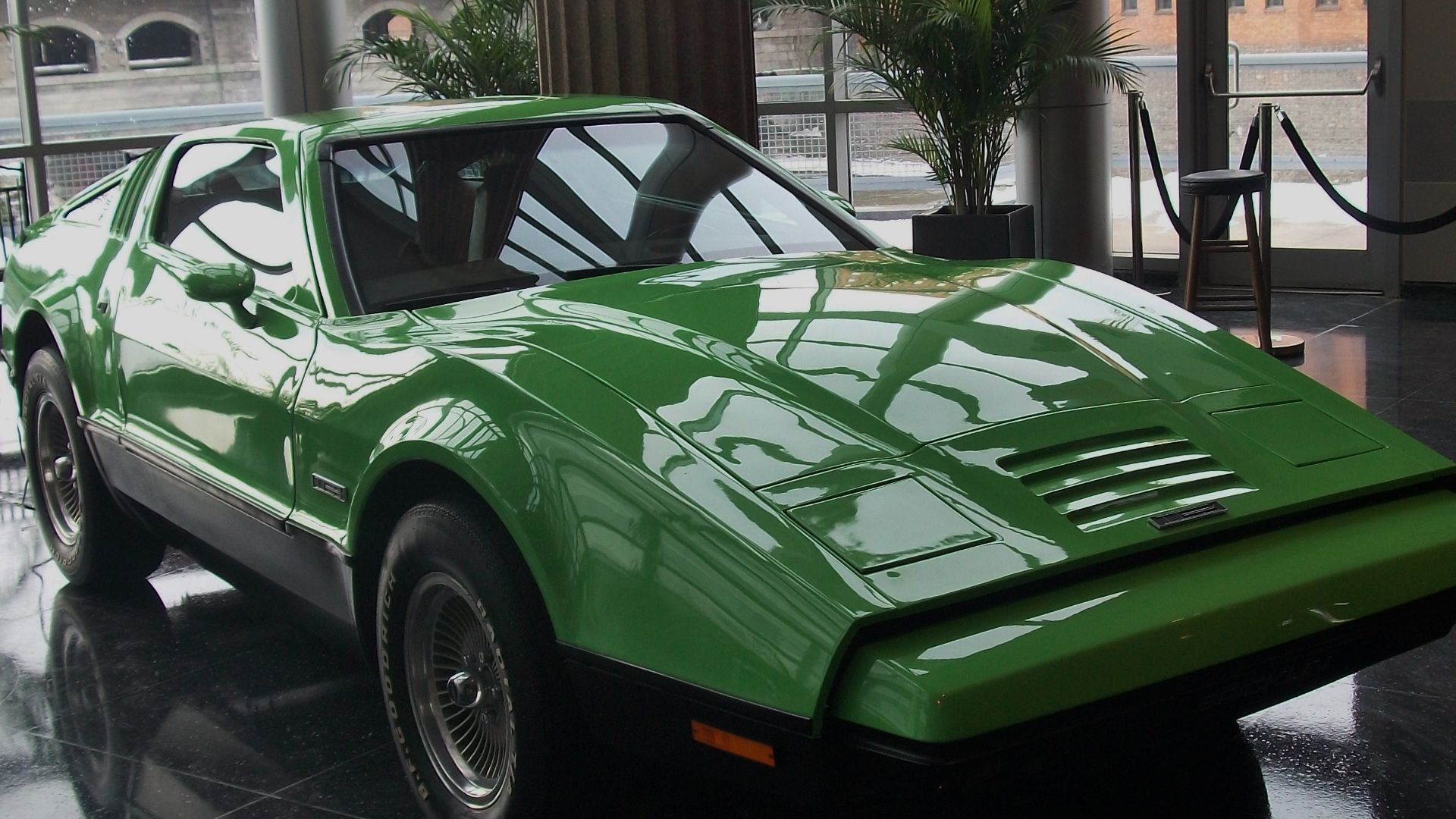 File:Green Bricklin SV-1.JPG