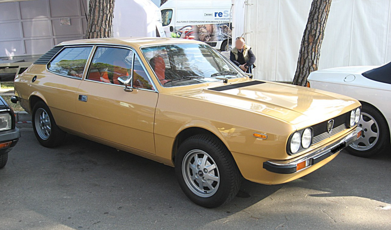Yellow Lancia Beta HPE