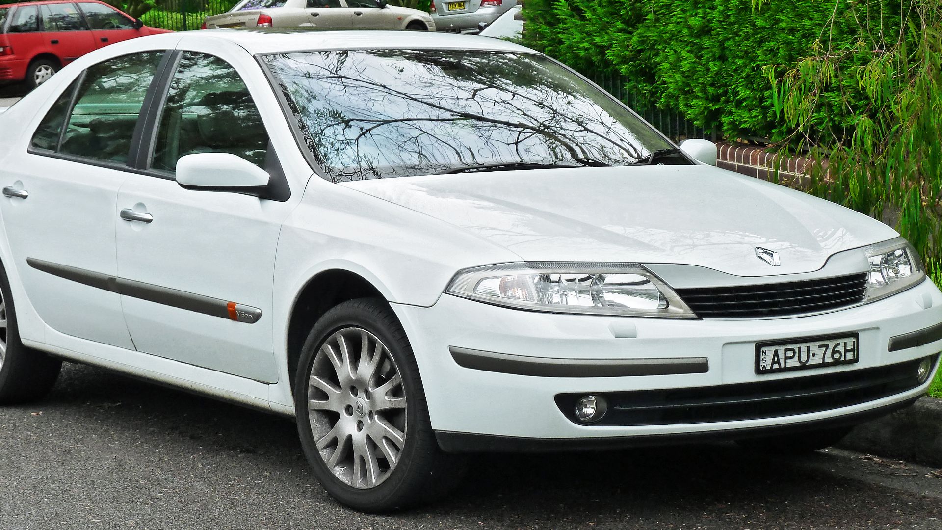 File:2003 Renault Laguna (X74) Privilege LX hatchback (2011-11-18) 01.jpg