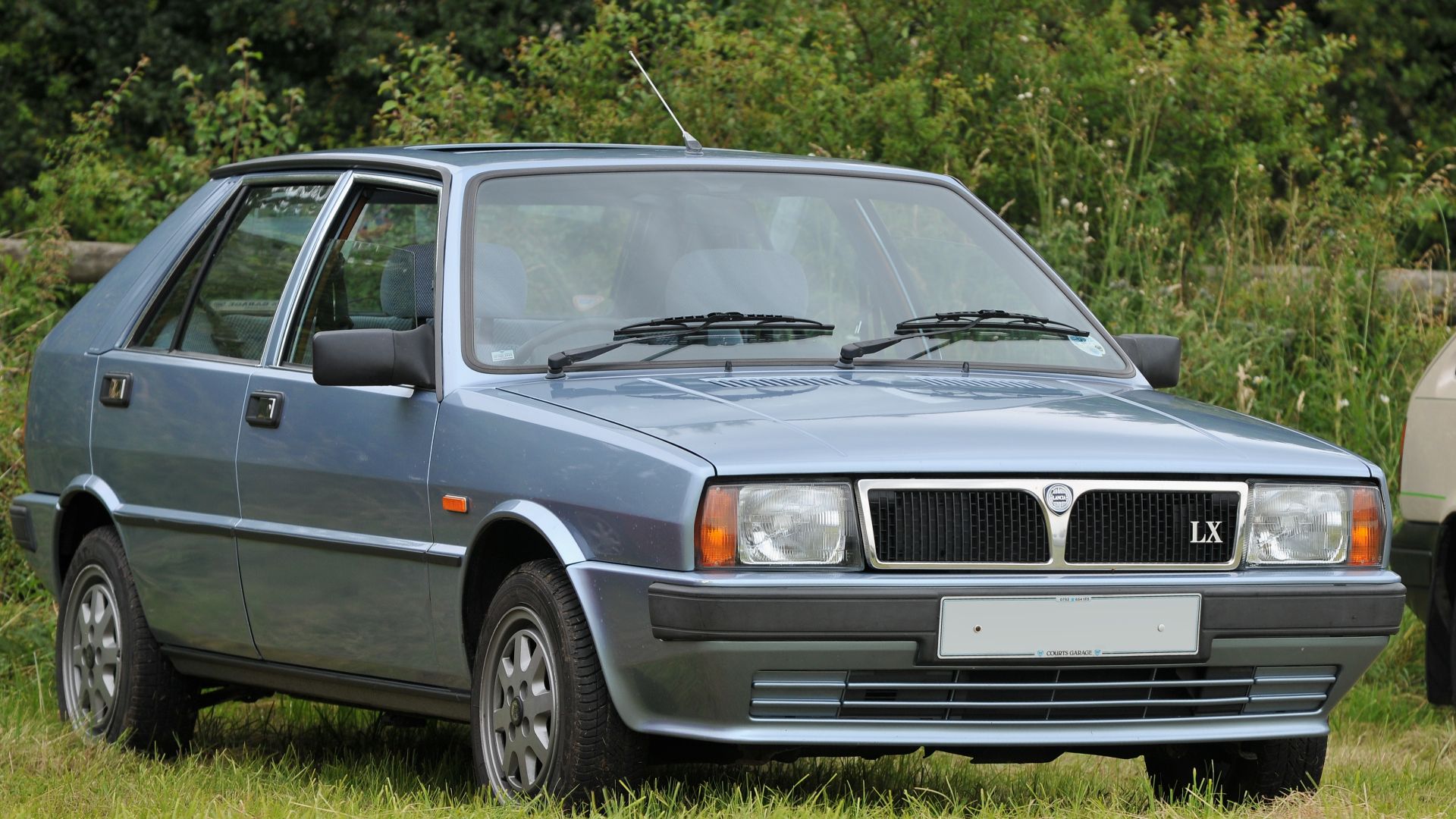 File:Lancia Delta LX 2012 02.jpg