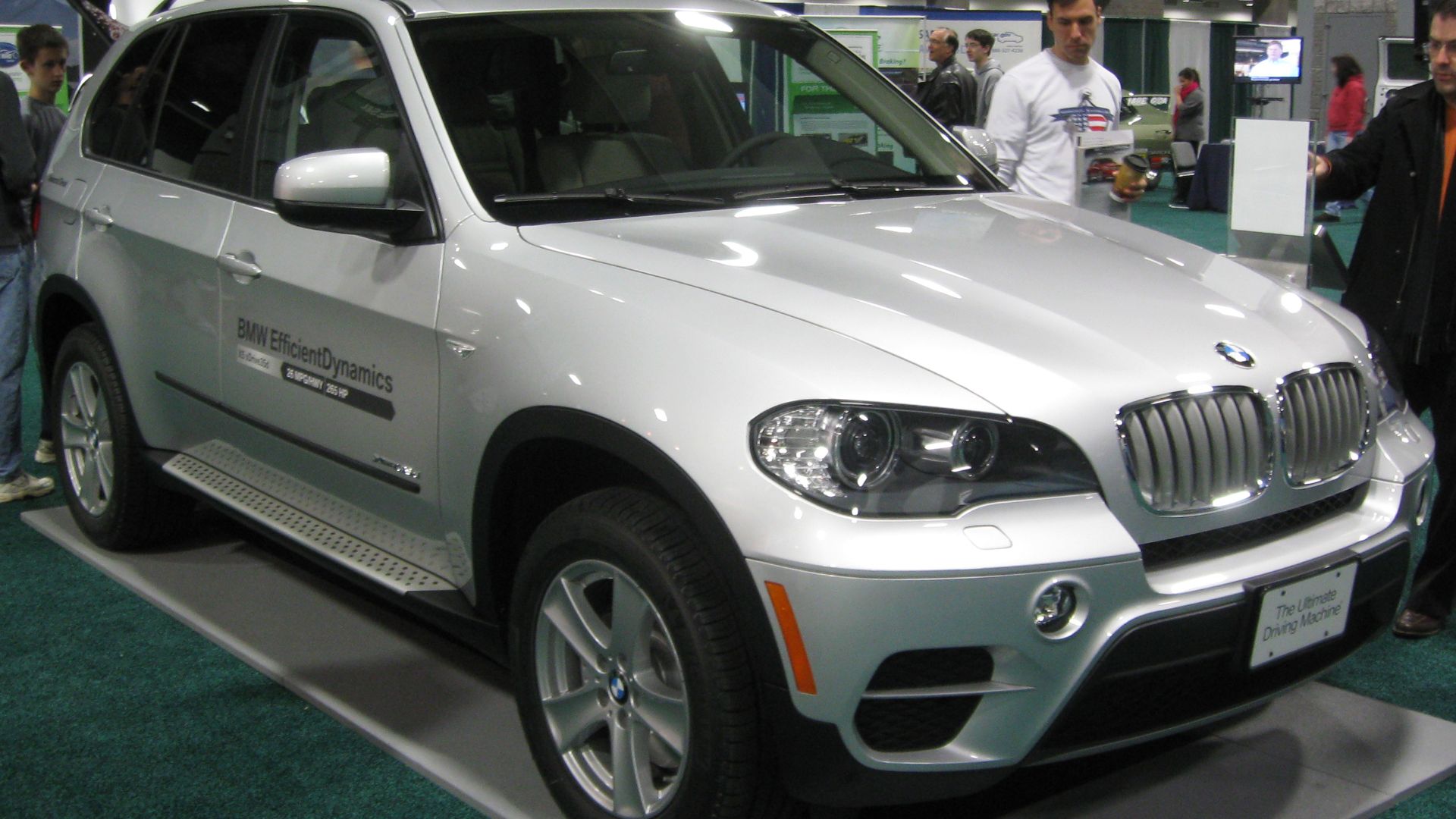 File:2011 BMW X5 xDrive35d -- 2011 DC.jpg