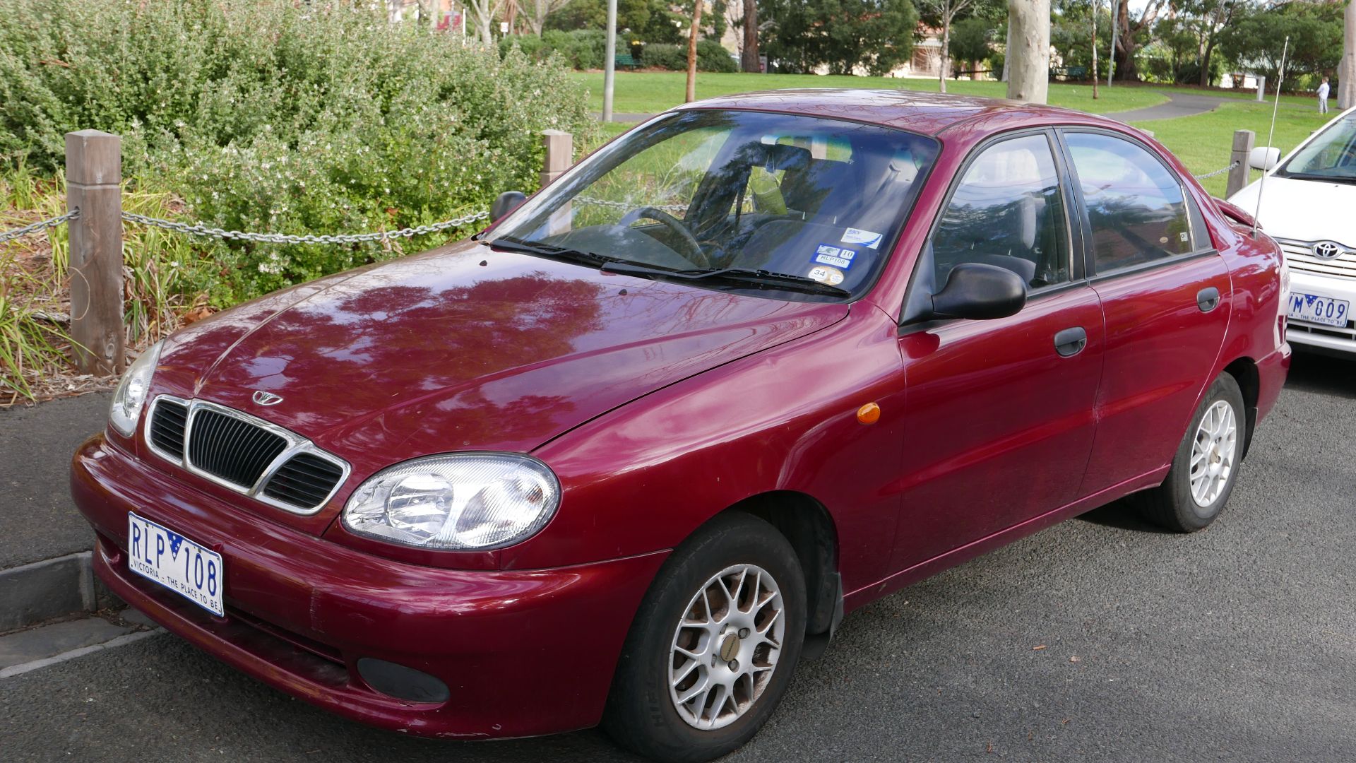 File:2002 Daewoo Lanos (T150) SE Limited sedan (2015-06-08) 01.jpg