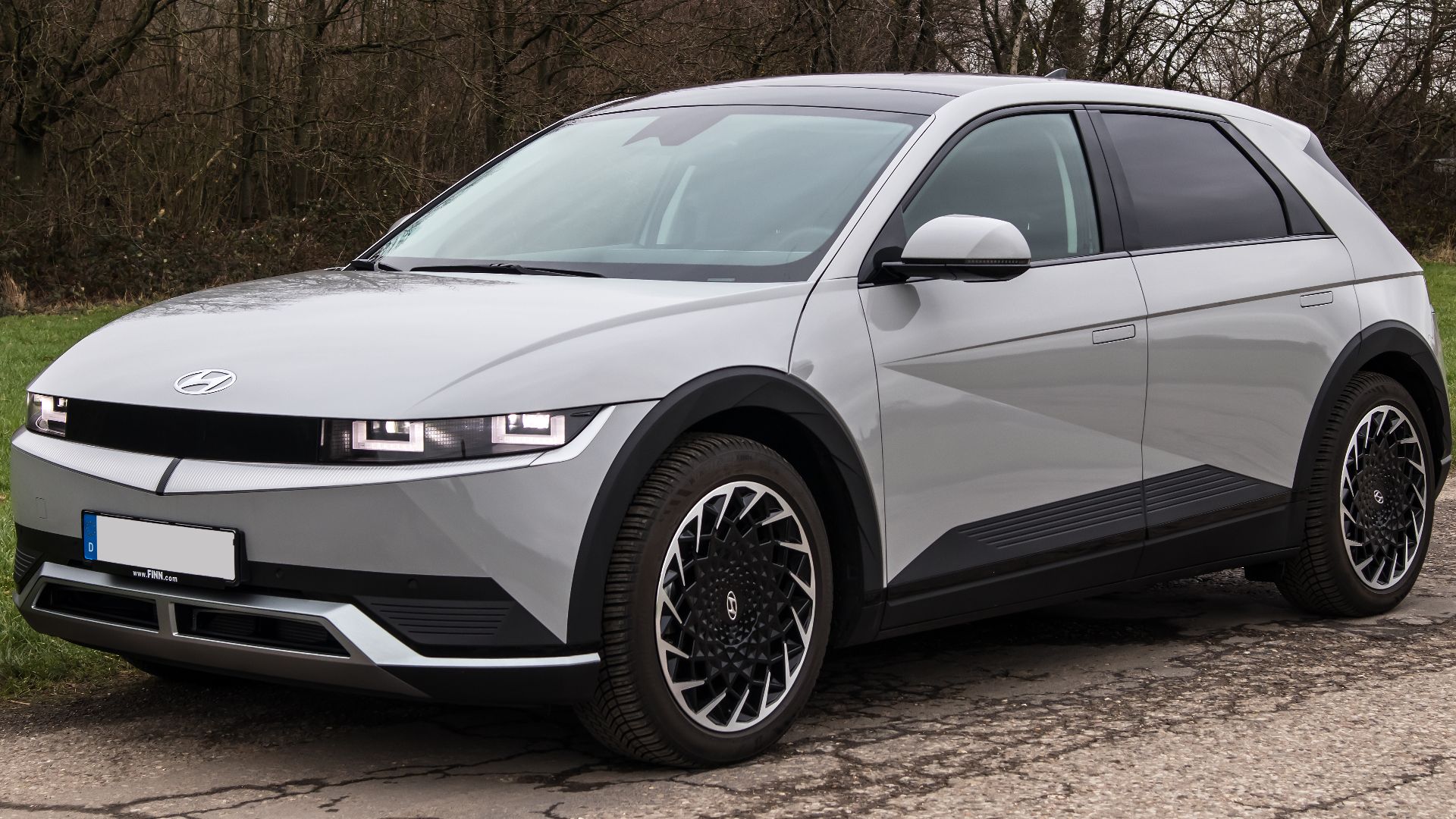 File:Hyundai Ioniq 5 AWD Techniq-Paket – f 31122024.jpg