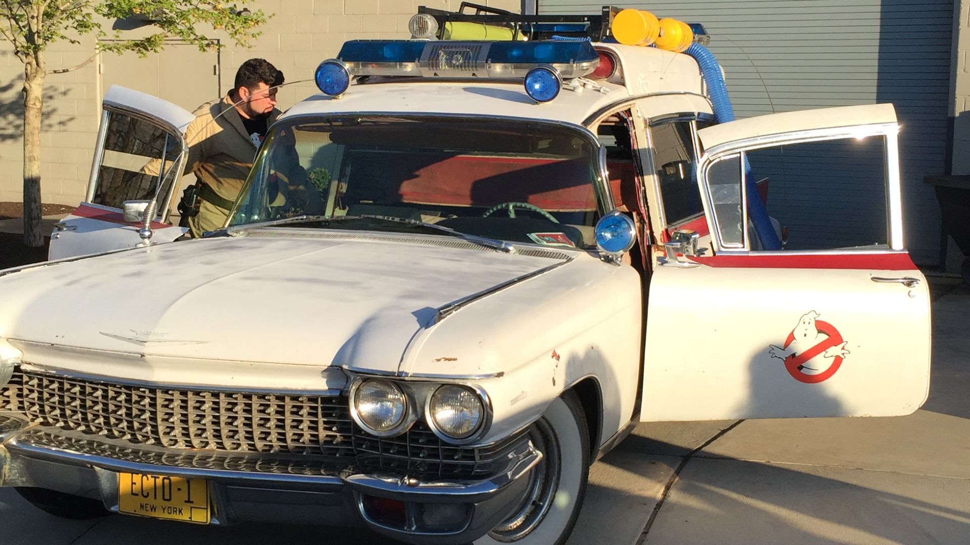 File:PA comic convention photos 09.jpg