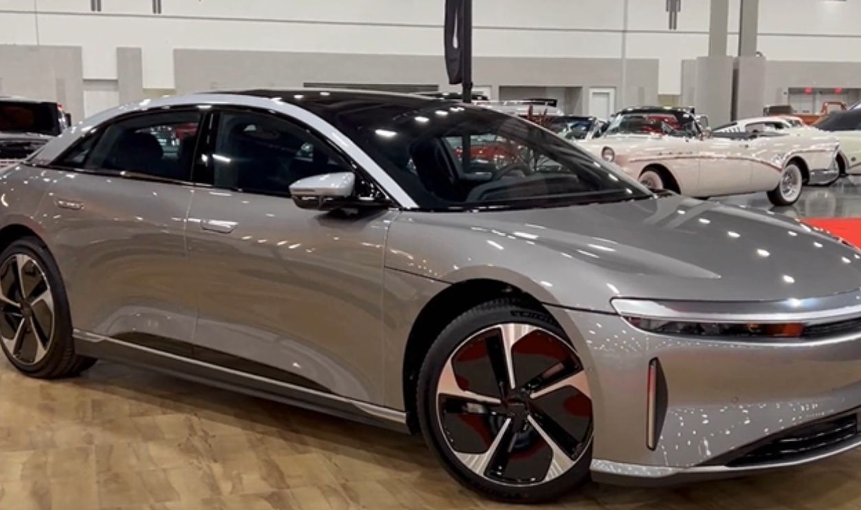 Lucid Air AWD