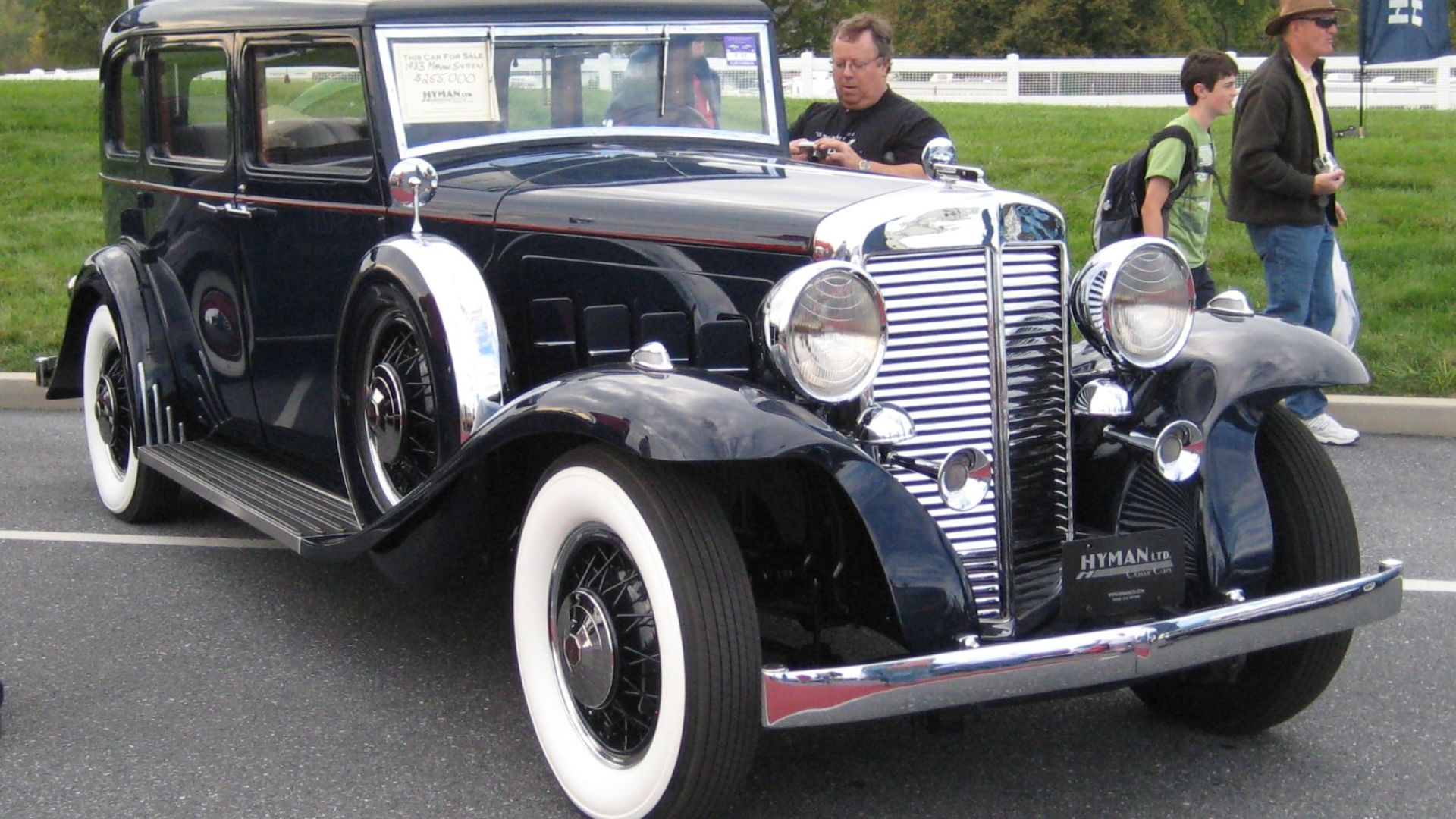 File:1933 Marmon Sixteen (4164799097).jpg