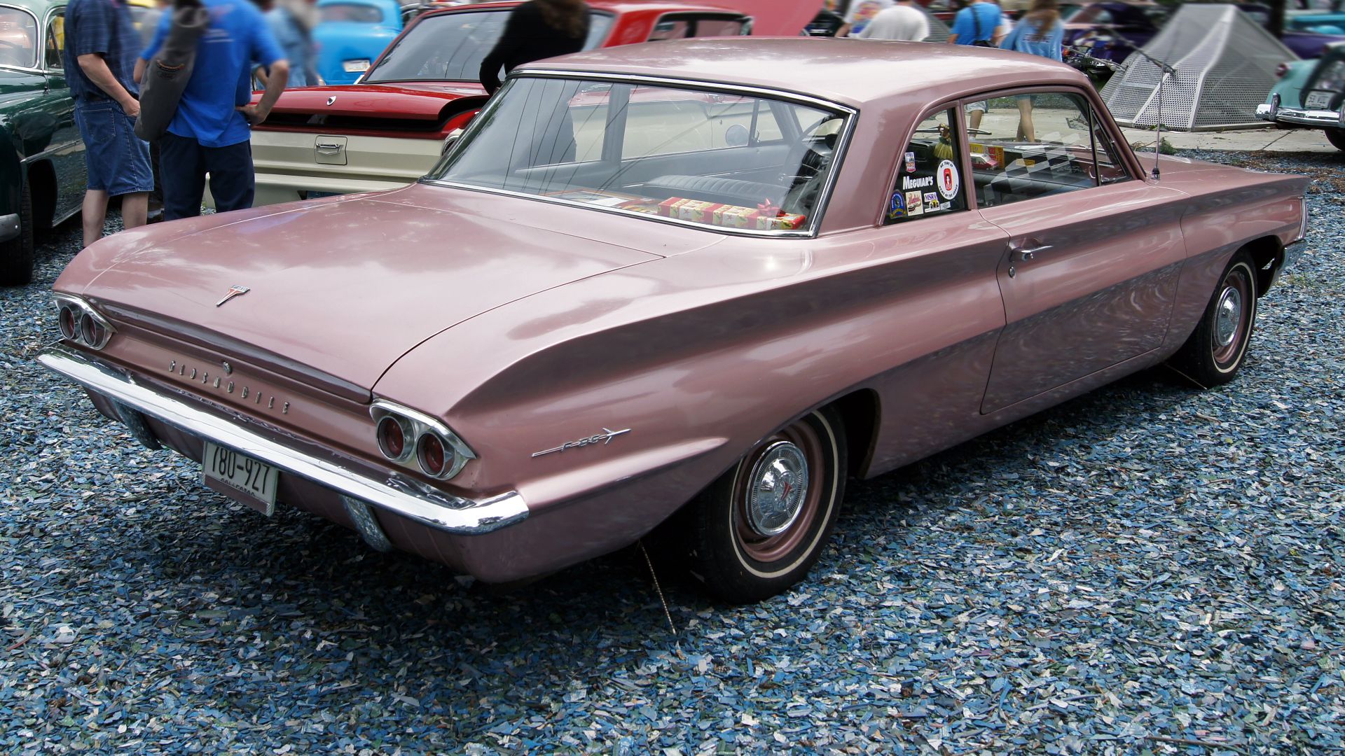 File:1962 Oldsmobile F-85 Club Coupe rear.jpg
