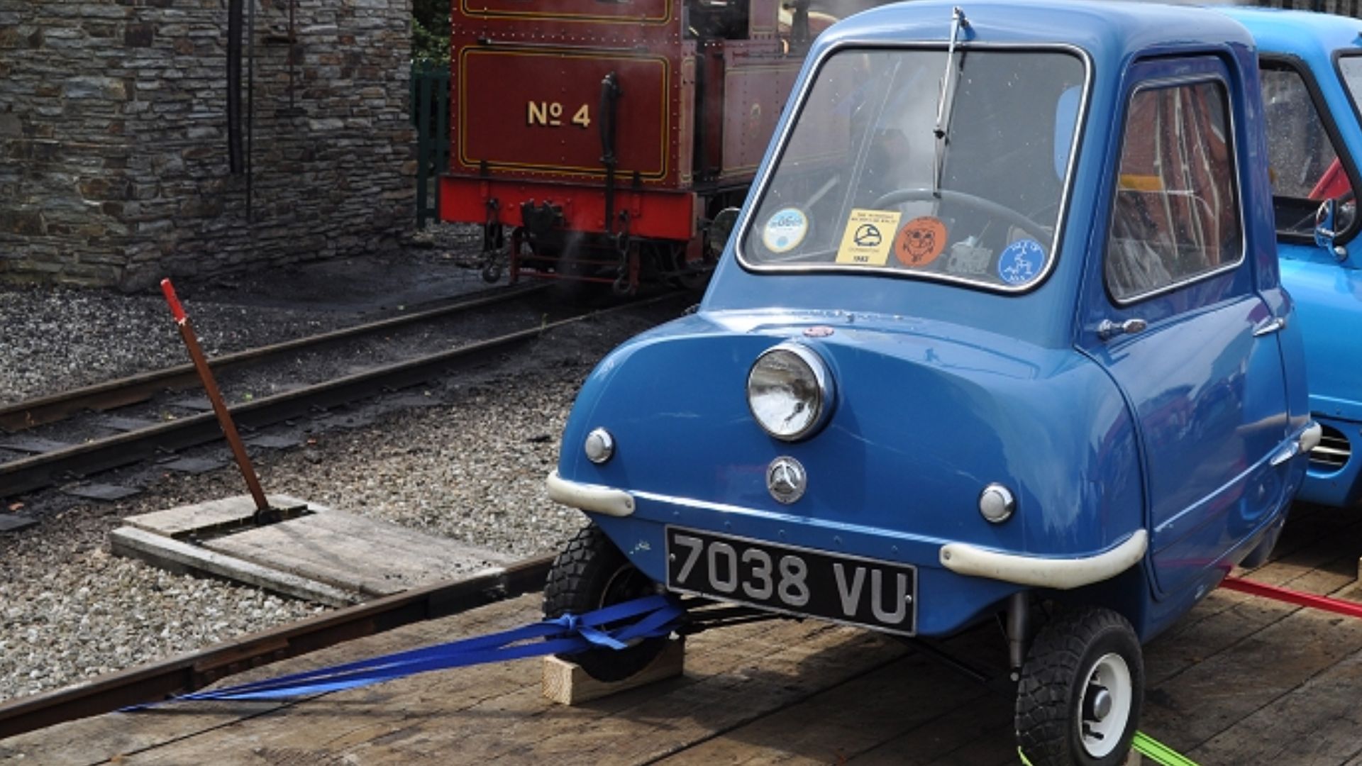 File:Peels and Number 4 (14642340127).jpg