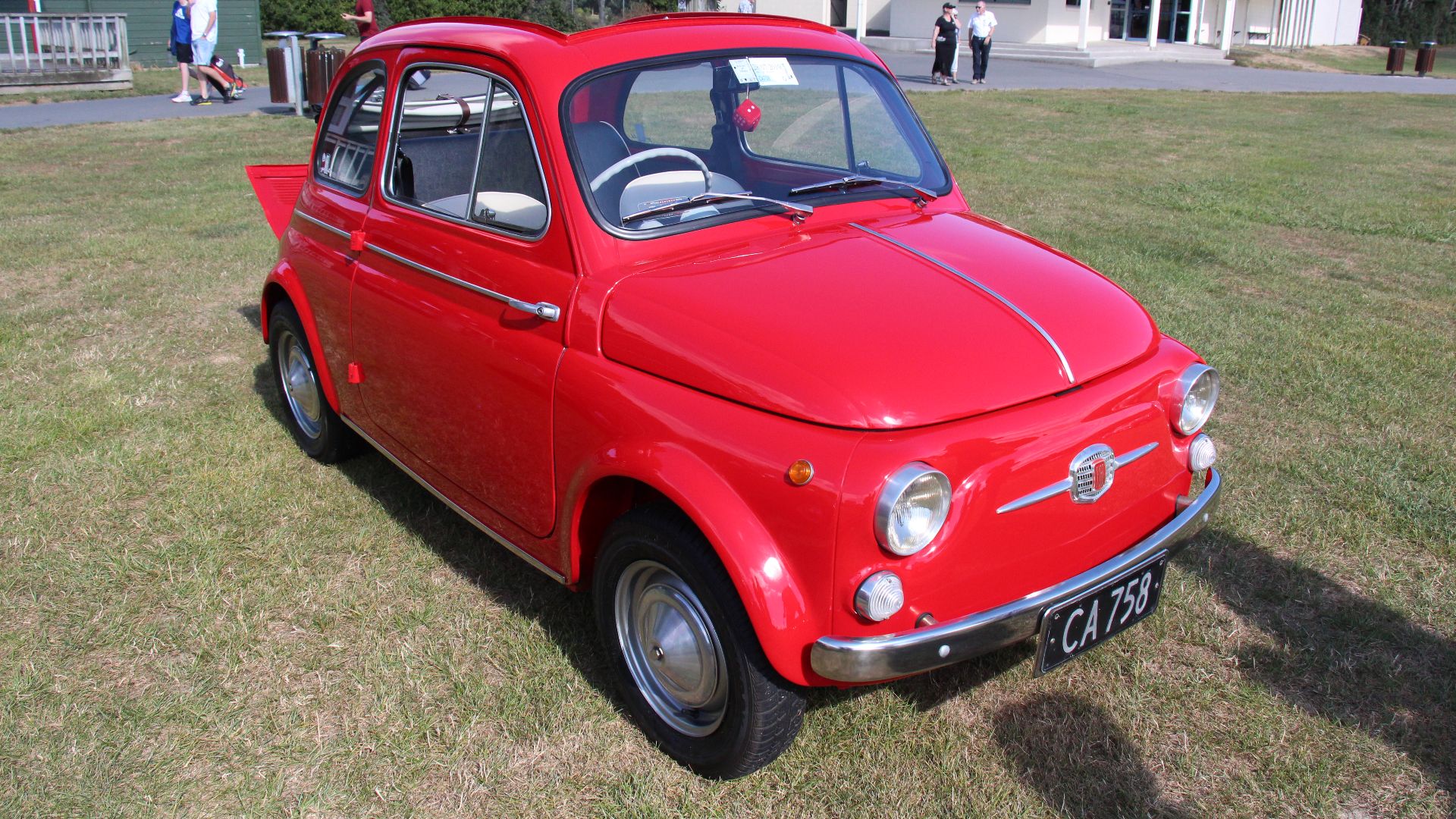 File:1960 Fiat 500 Bambino Saloon (47329453581).jpg