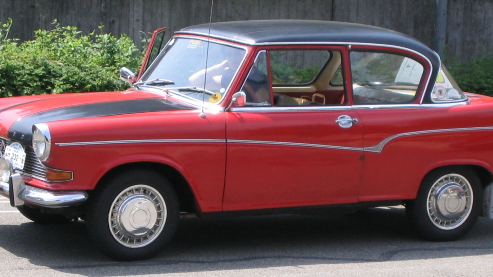 File:EM Lloyd Arabella 5872.jpg