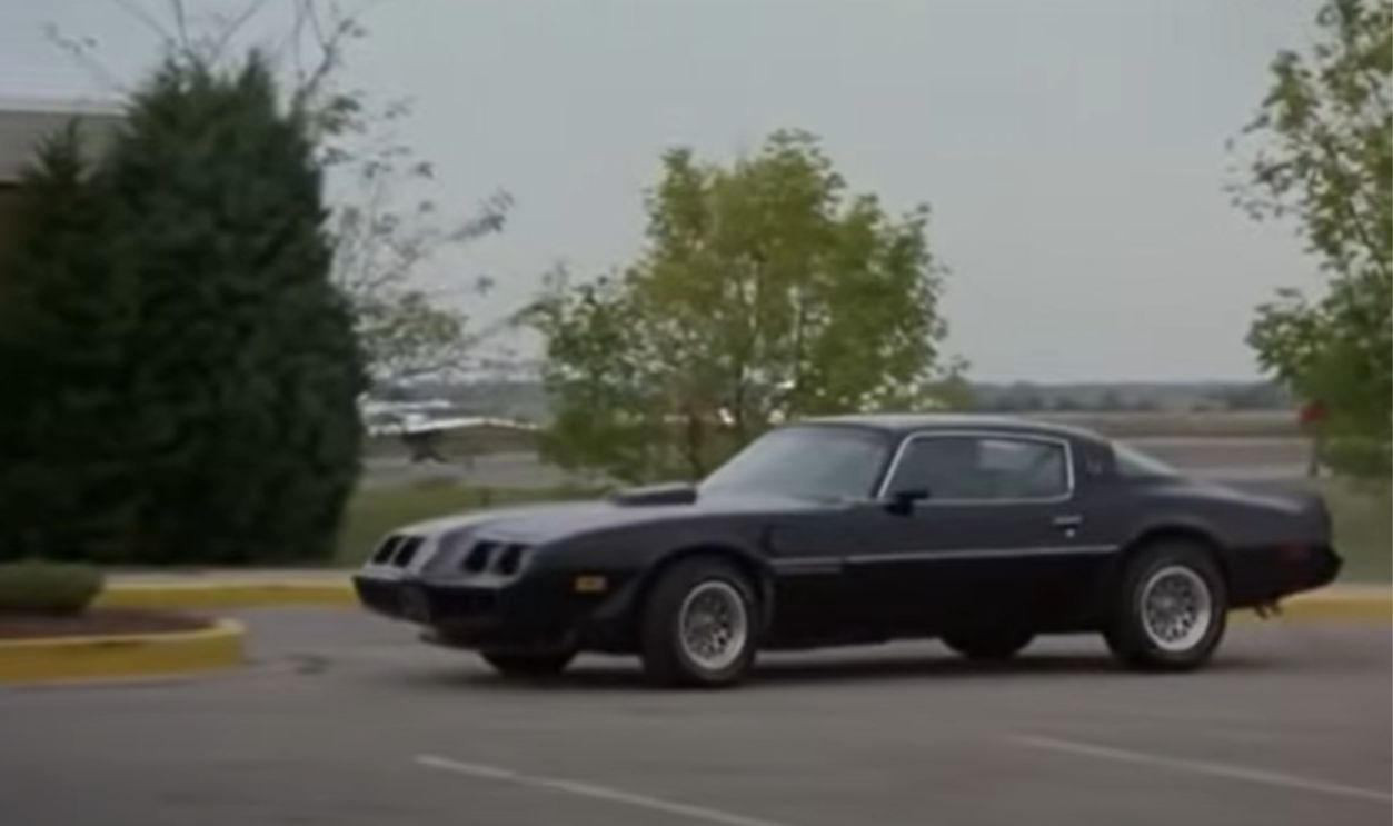 1970 Corvette Stingray in The Hunter (1980) 