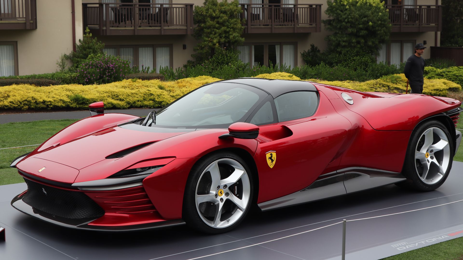 File:Ferrari Daytona SP3 front side at CF 2022.jpg