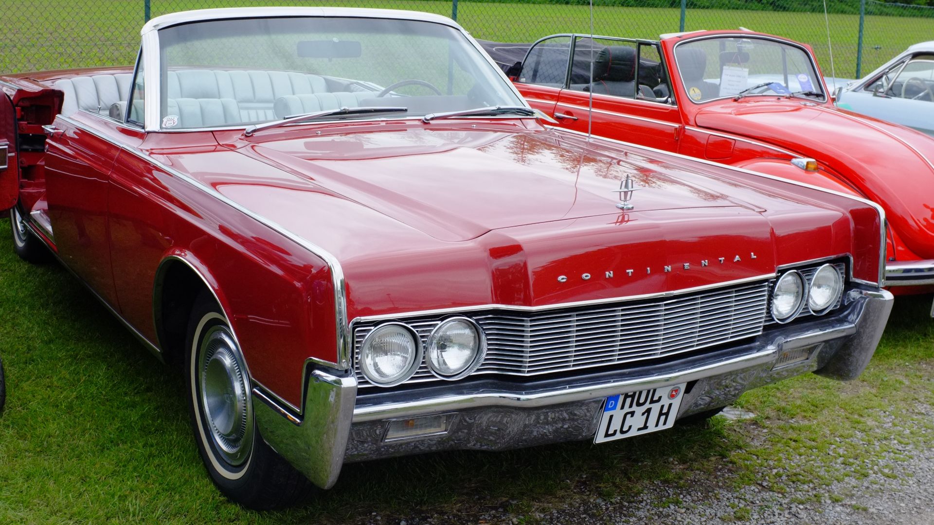 File:Lincoln Continental Convertible (24564925387).jpg