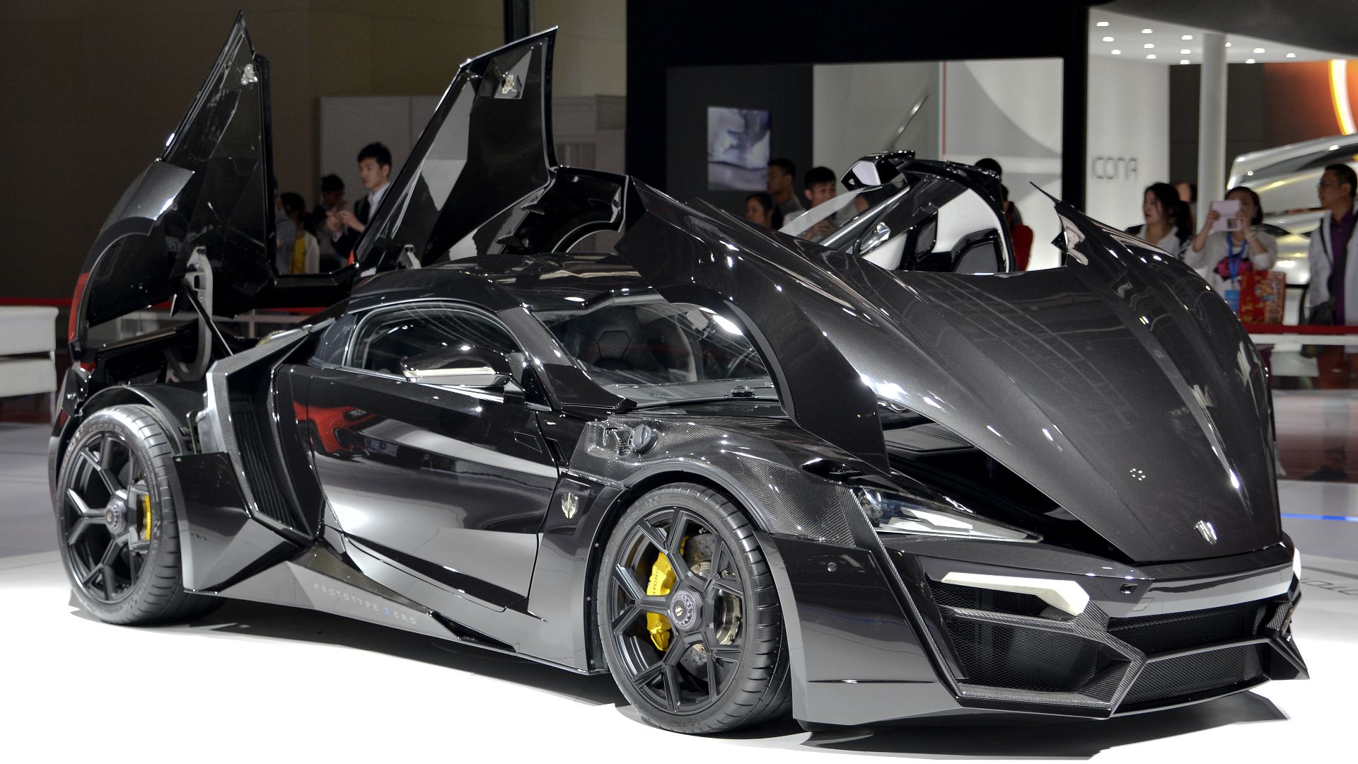 File:Lykan HyperSport (17674415112).jpg