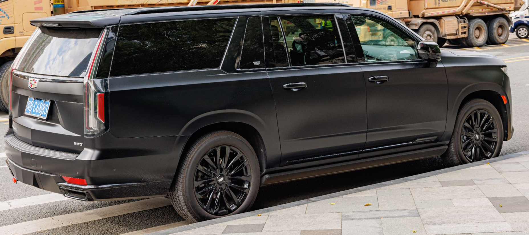 File:CADILLAC ESCALADE China (5).jpg