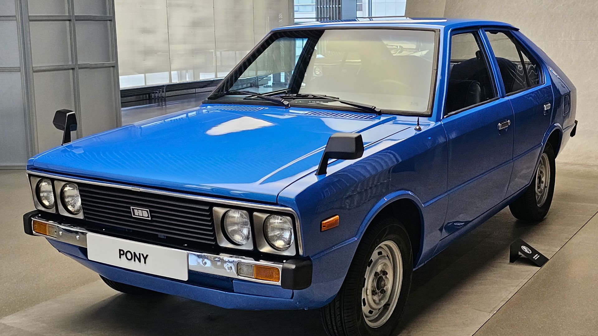 File:Hyundai Pony 110 Blue (1).jpg