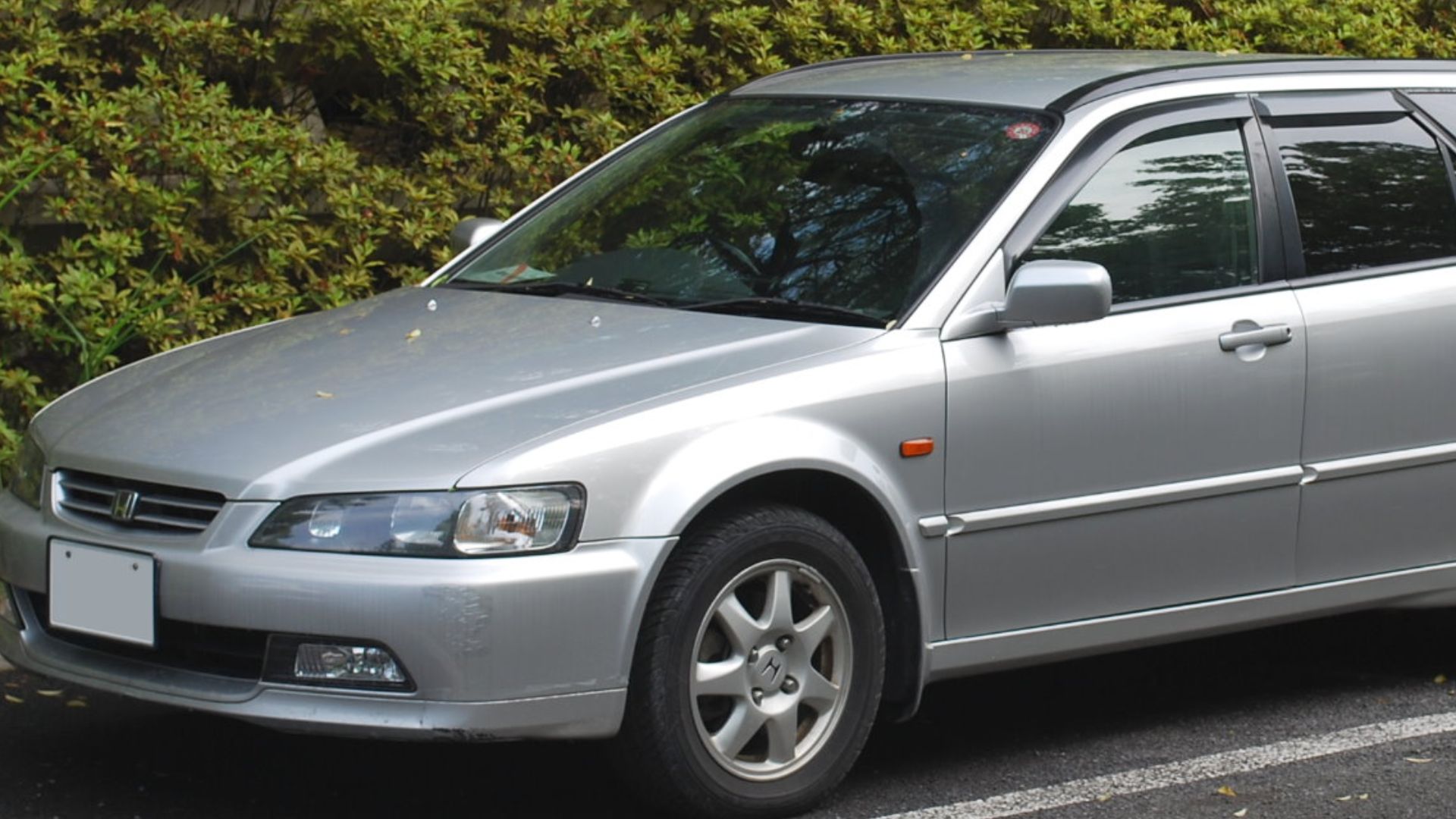 File:1997 Honda Accord-wagon 01.jpg