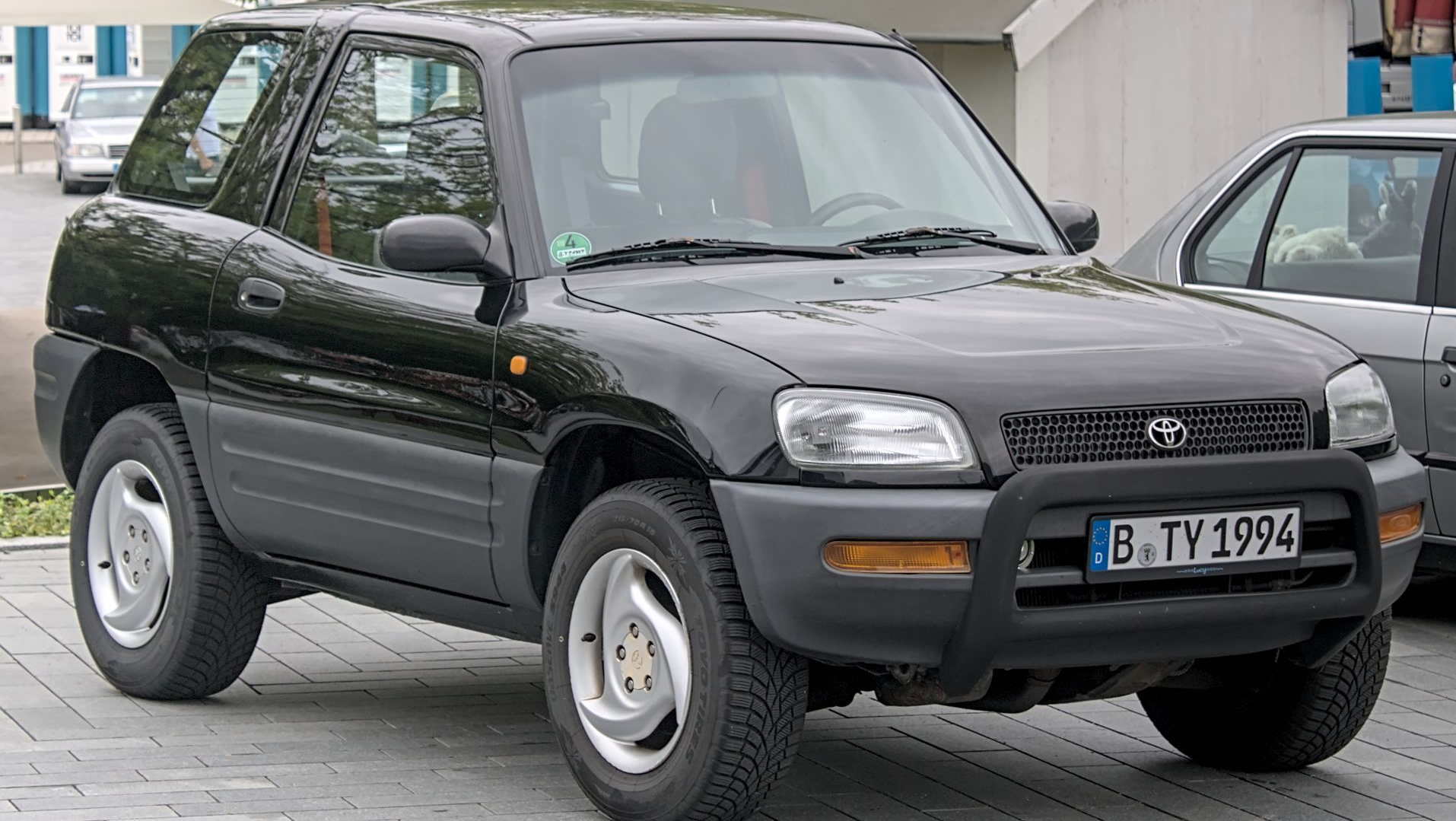 File:Toyota RAV4 (XA10) IMG 1260.jpg