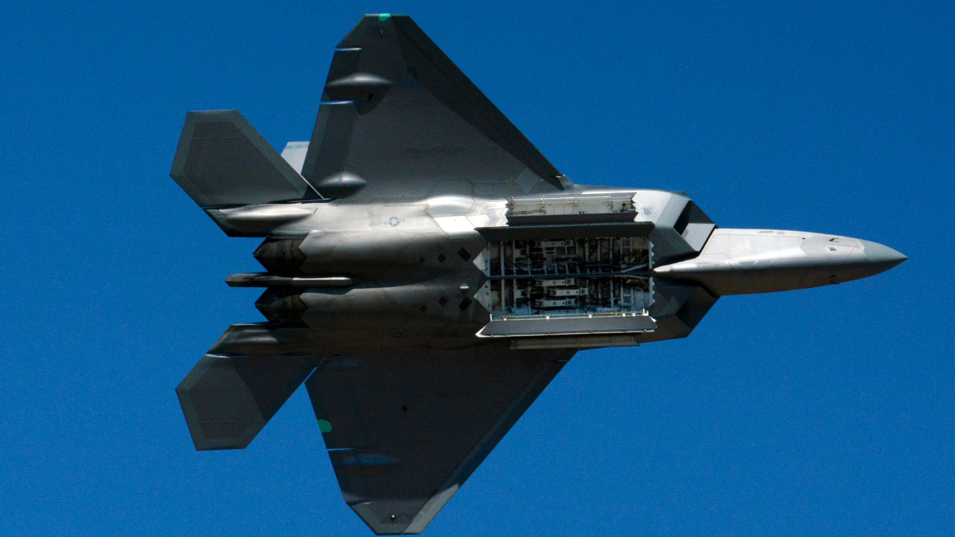 File:F 22 raptor bomb bay display 2014 Reno Air Races photo D Ramey Logan.jpg