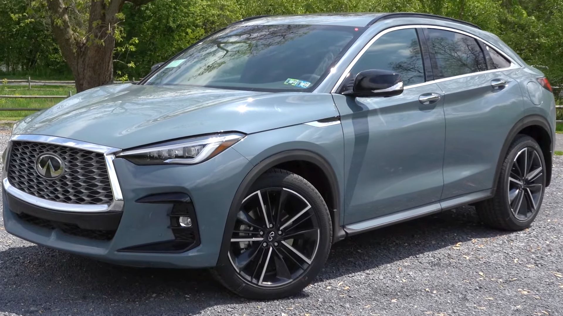 File:2022 Infiniti QX55 (United States) front view 03.png