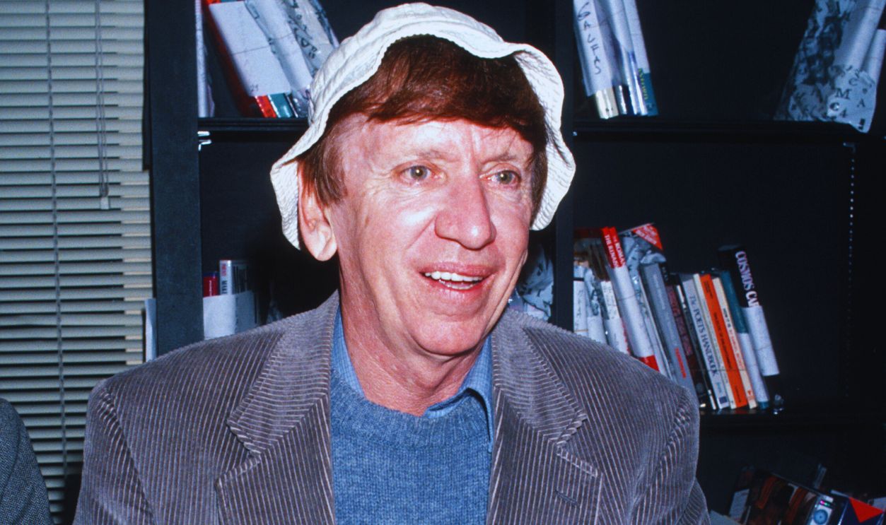 Gettyimages - 107296891, Bob Denver Signs His Book 