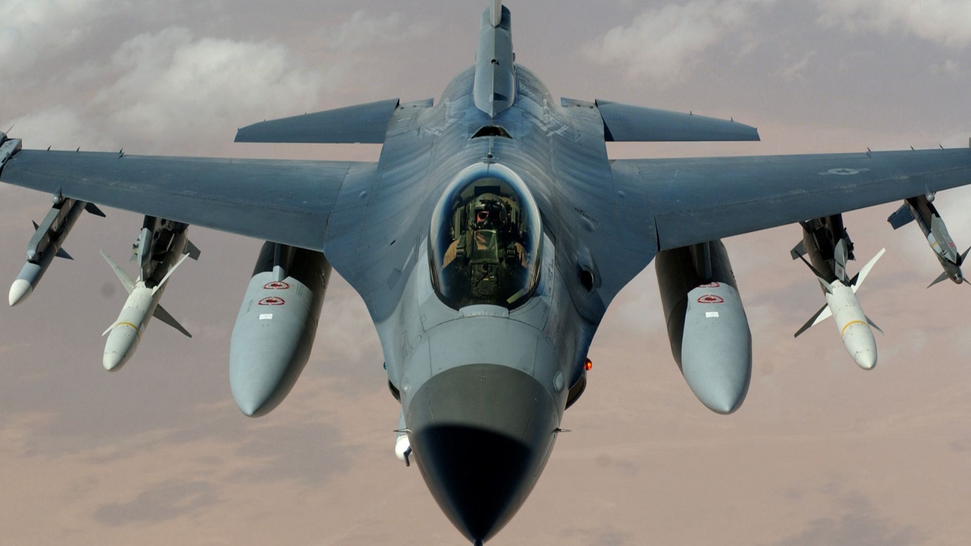 File:F-16 Fighting Falcon.jpg
