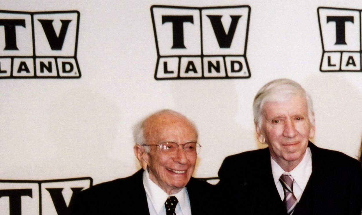 Gettyimages - 	2198054575, 2nd Annual TV Land Awards Television screenwriter and producer Sherwood Schwartz, Bob Denver, Dawn Wells, Tina Louise and Russell Johnson poses for photos in the press room after receiving the 'Pop Culture' award during the 2nd Annual TV Land Awards at the Hollywood Palladium in Los Angeles, California on March 17, 2004.