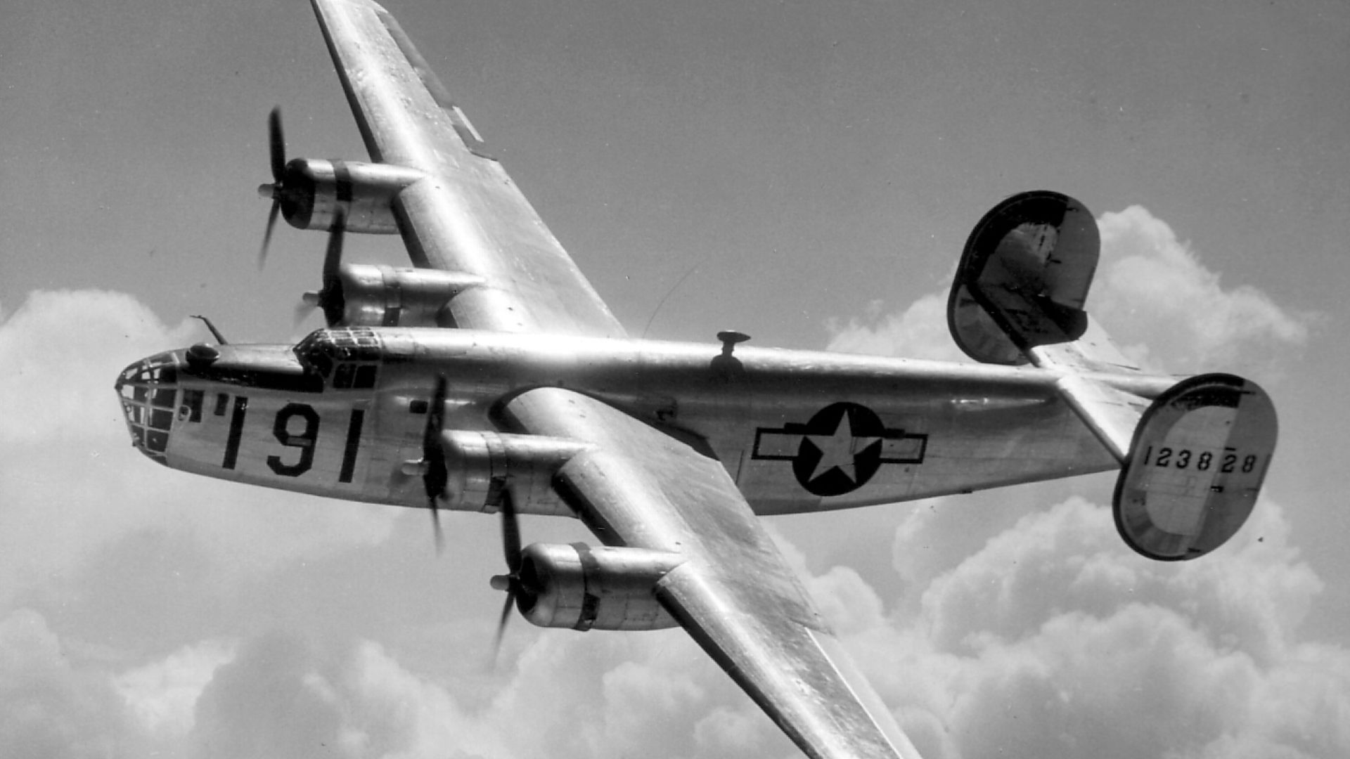 File:Maxwell B-24 (cropped).jpg