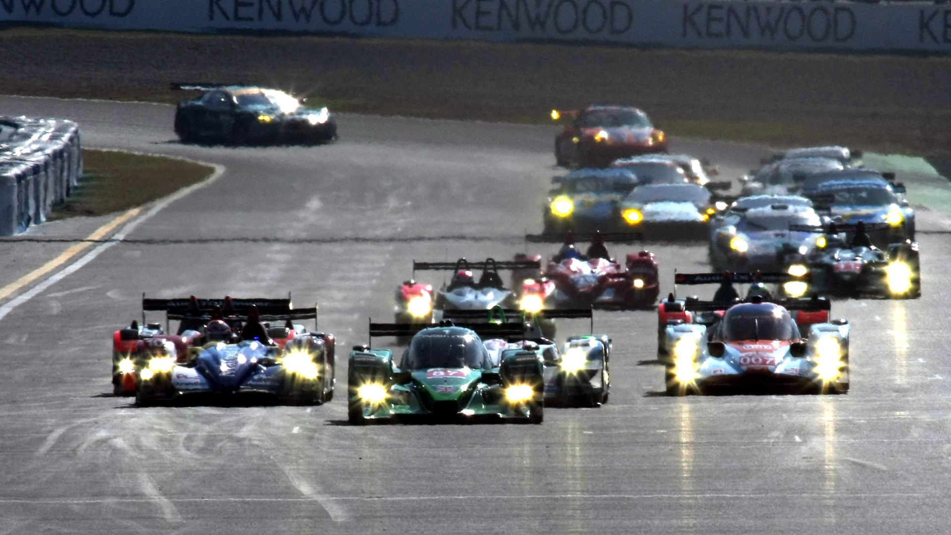 File:2009 1000km of Okayama (Race 1) opening lap.jpg