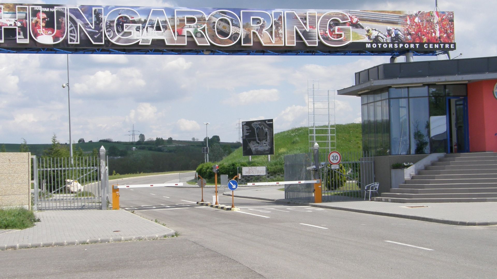 File:Hungaroring Exit.JPG