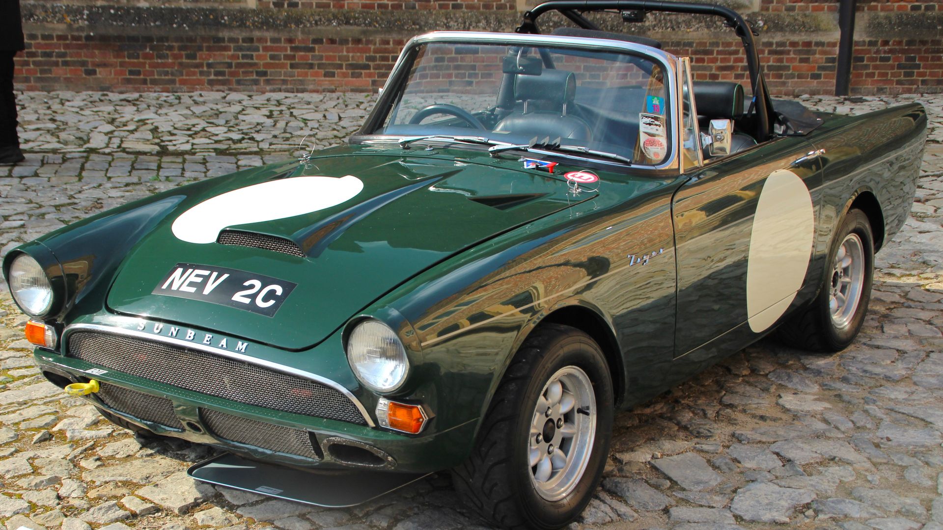 File:1965 Sunbeam Tiger Racecar HCC22.jpg