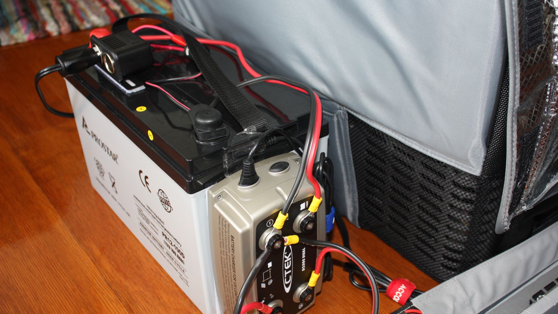 File:Auxiliary Battery & CTEK charger.jpg