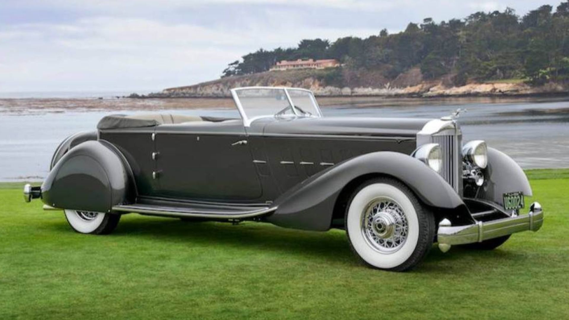 File:1934 Packard 1108 Twelve Dietrich Convertible Victoria.jpg