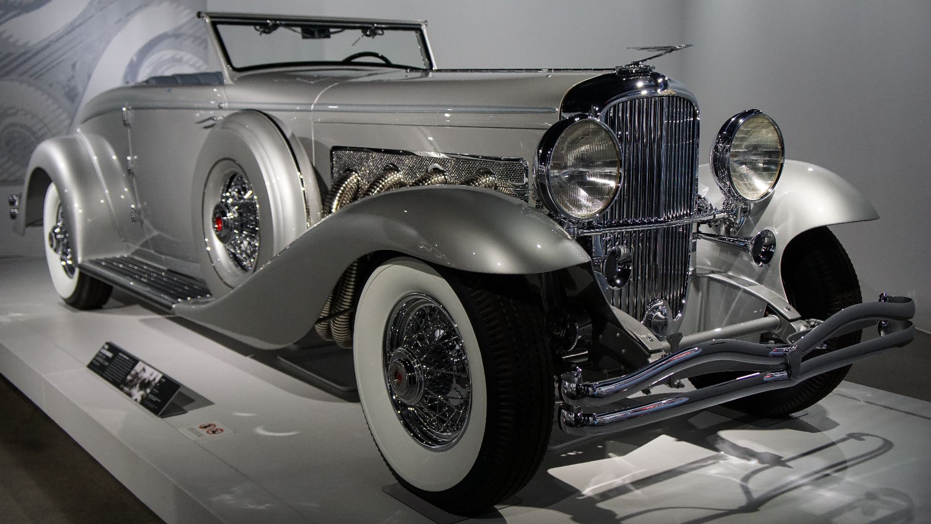 File:1933 Duesenberg SJ (26177483593).jpg