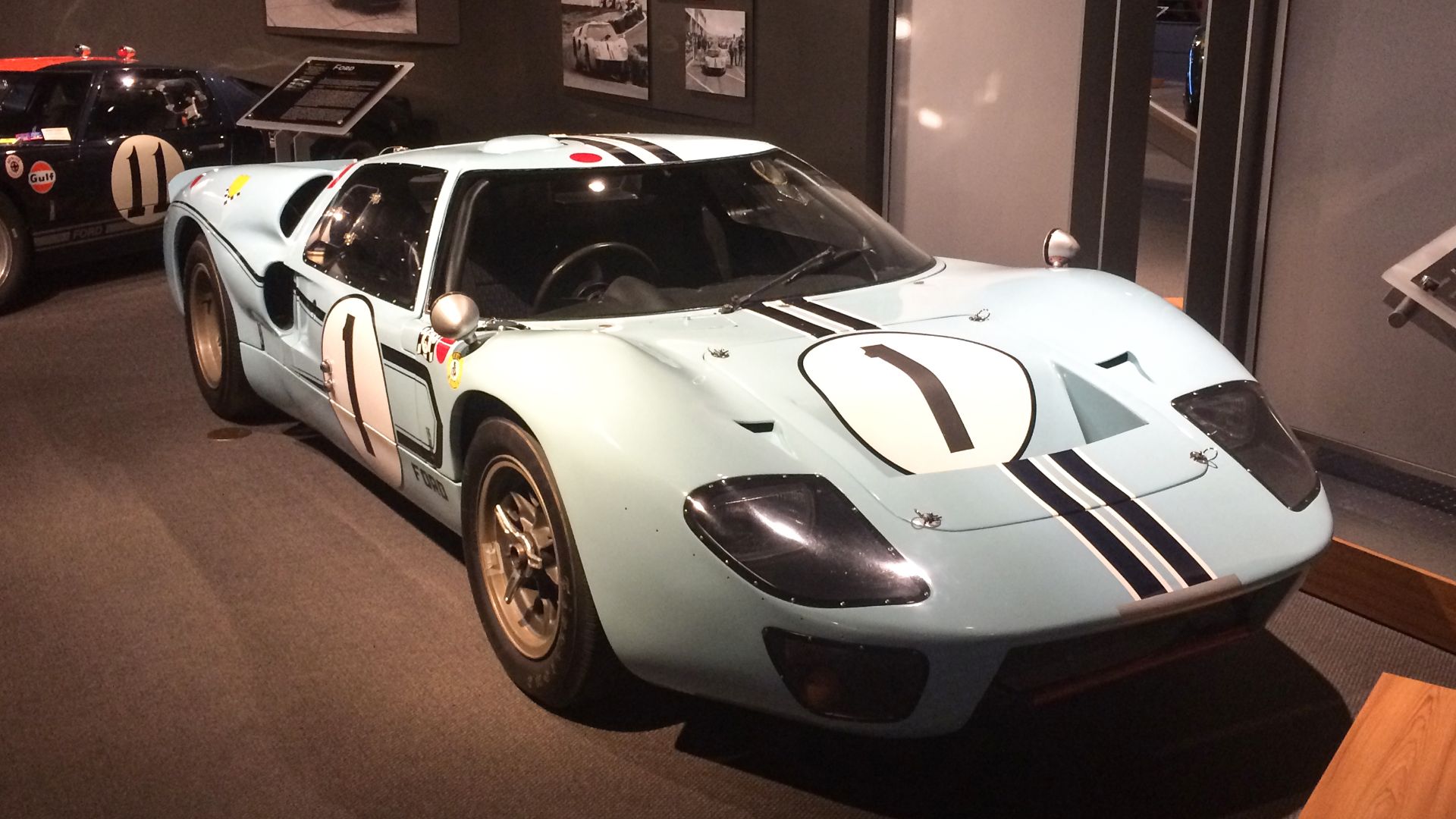 File:1966 Ford GT40 Mark II-B (48853744611).jpg