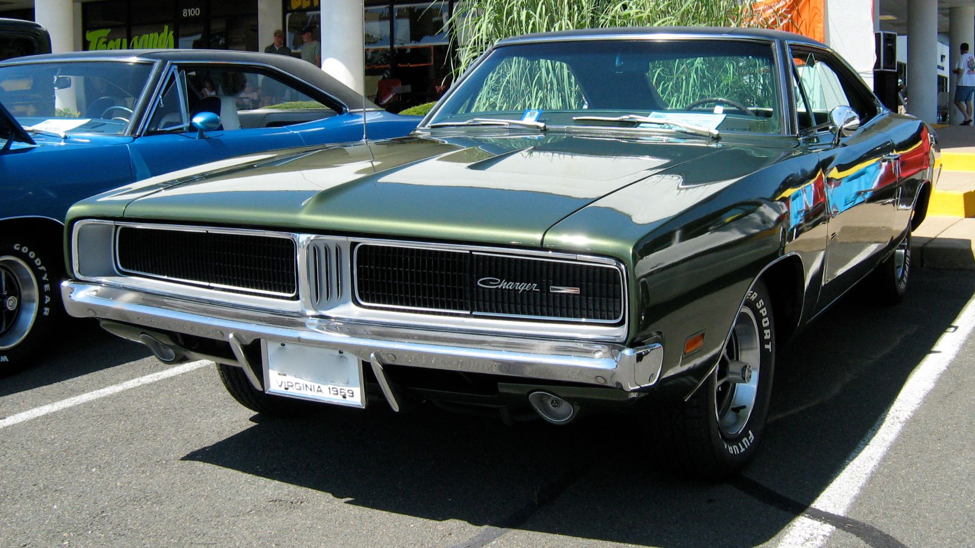 File:1969 Dodge Charger green F.jpg