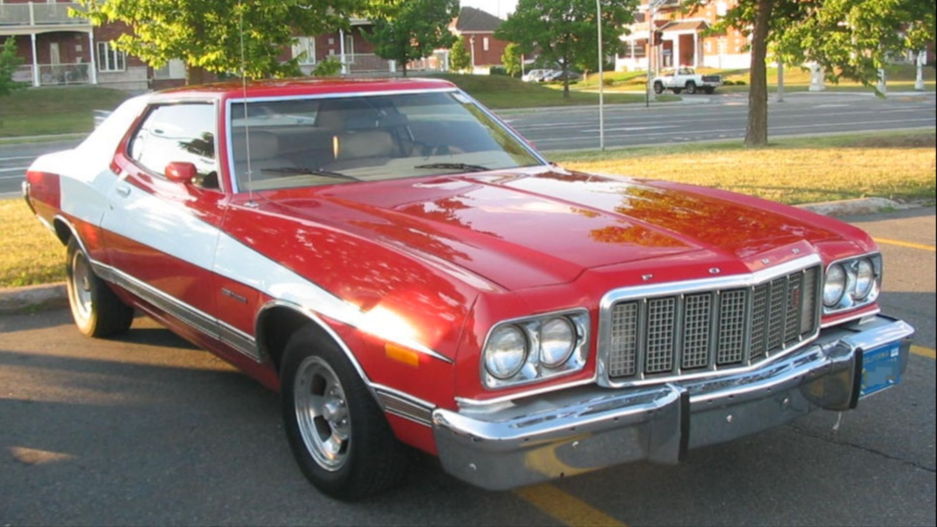 File:'74 Ford Gran Torino Starsky & Hutch (Auto classique Jukebox Burgers '11).JPG