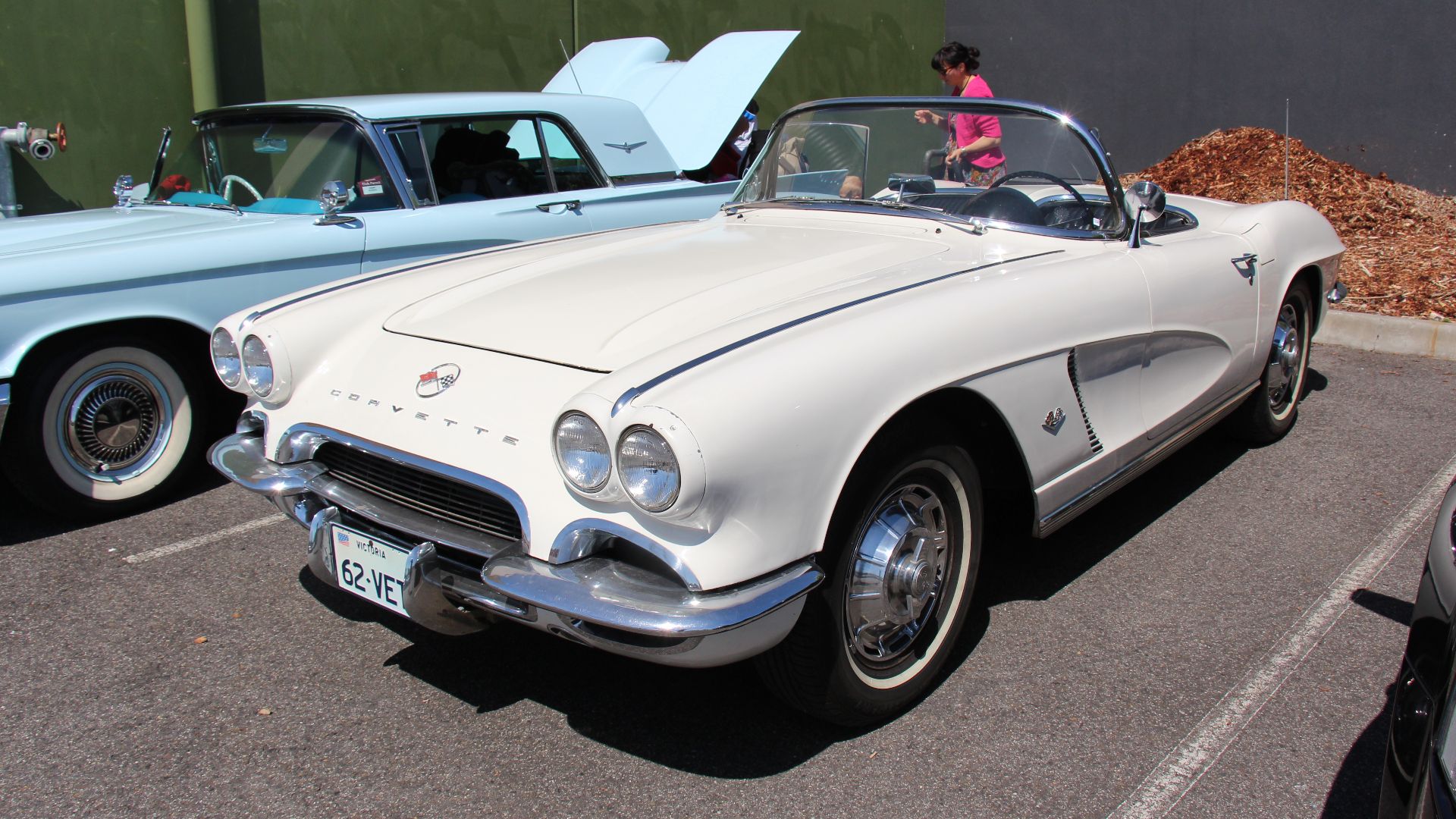 File:1962 Chevrolet C1 Corvette Roadster (15881367545).jpg