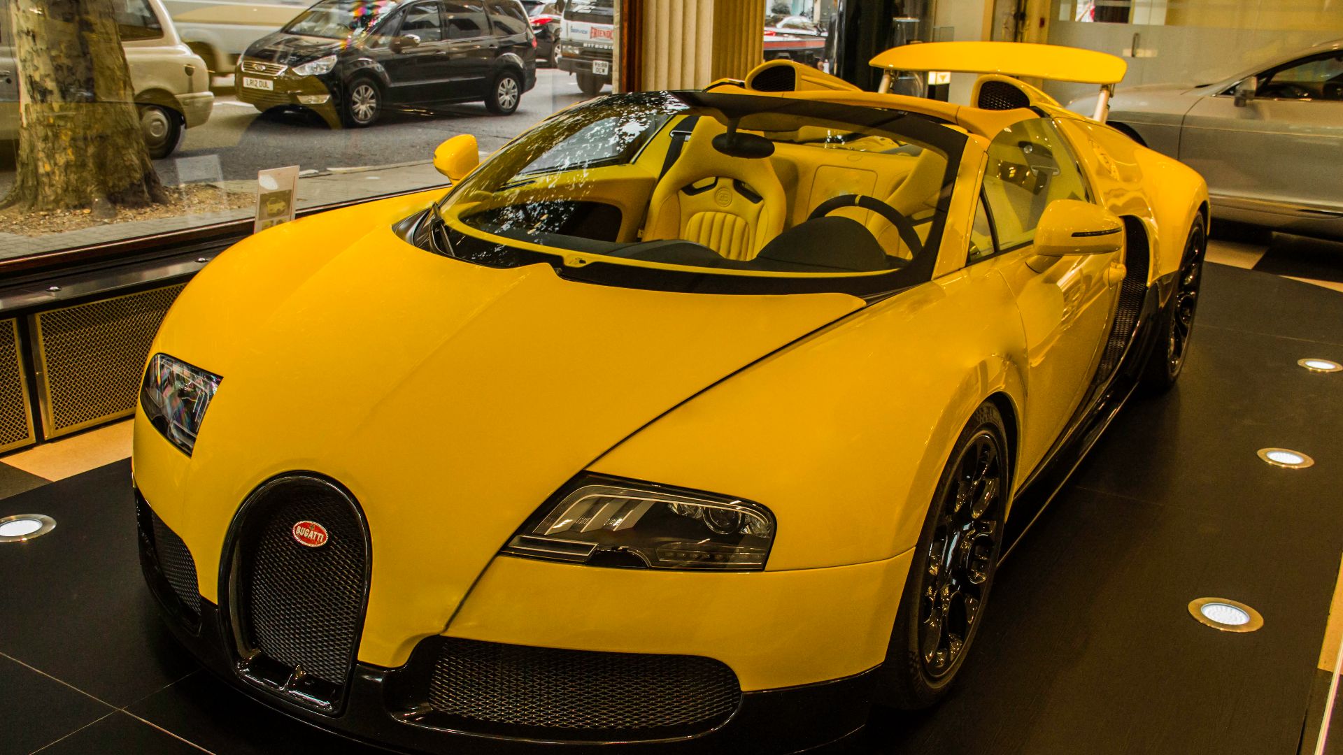 File:Bugatti Veyron Gran Sport Special edition (7909197160).jpg