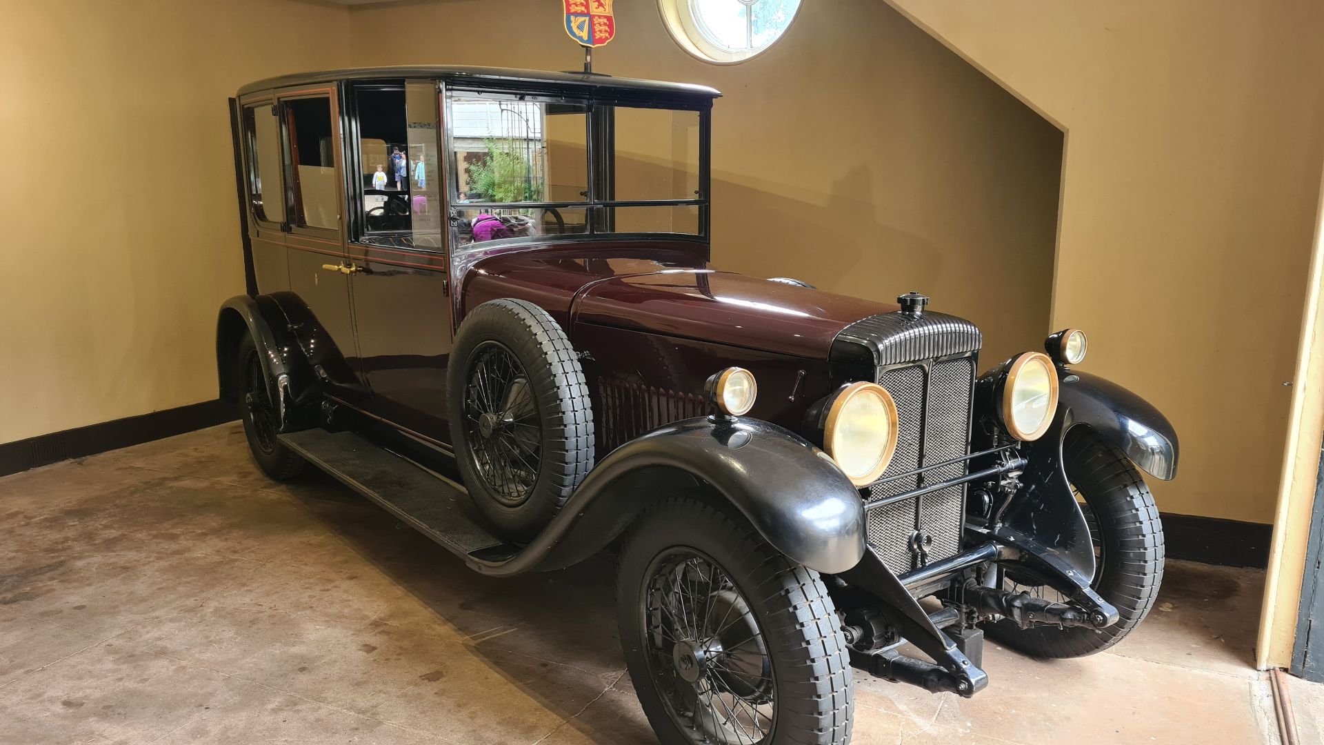 File:Daimler Double-Six 30 Brougham.jpg