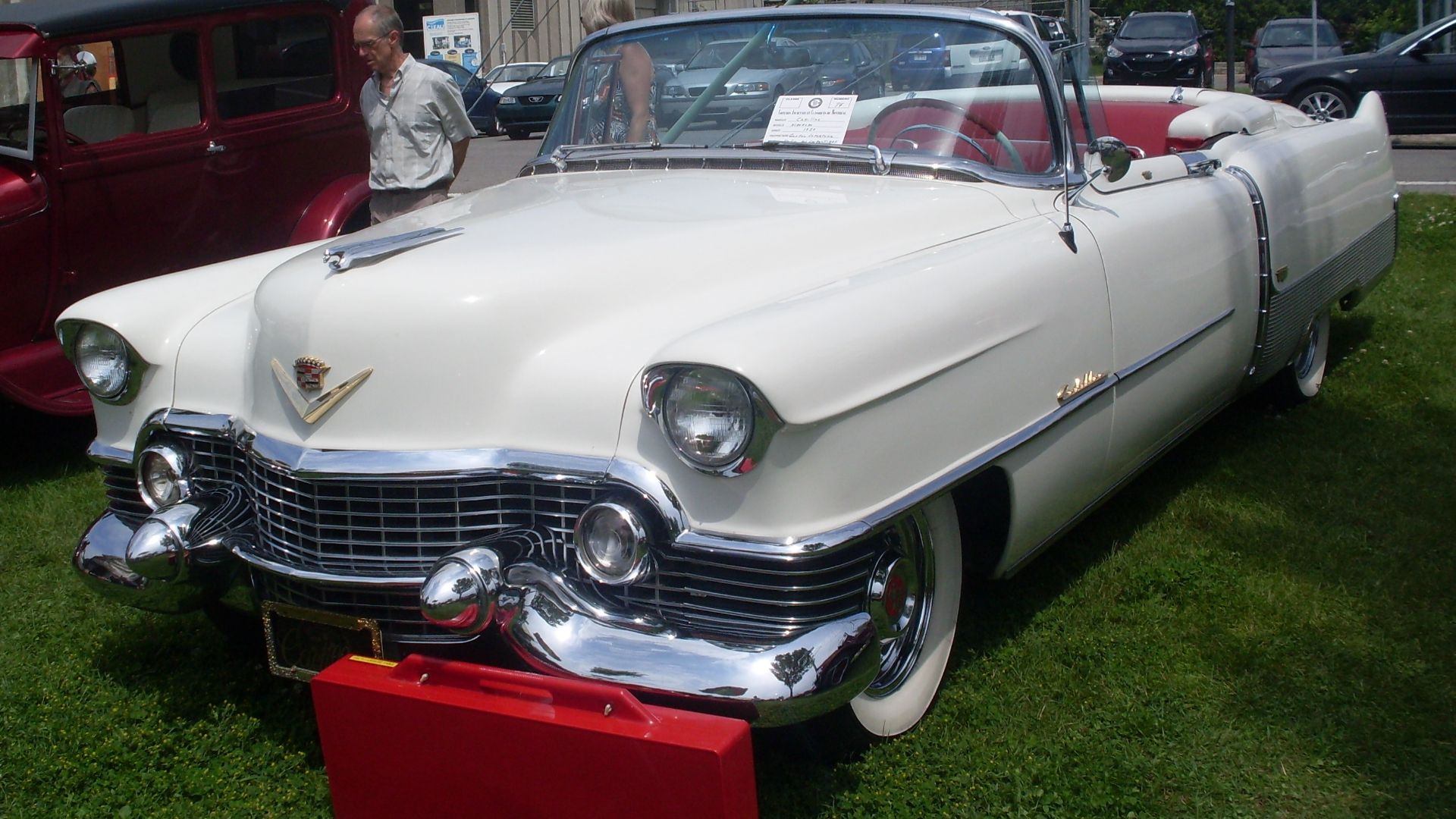 File:1954 Cadillac Eldorado convertible, (Auto classique VACM Laval '13).jpg