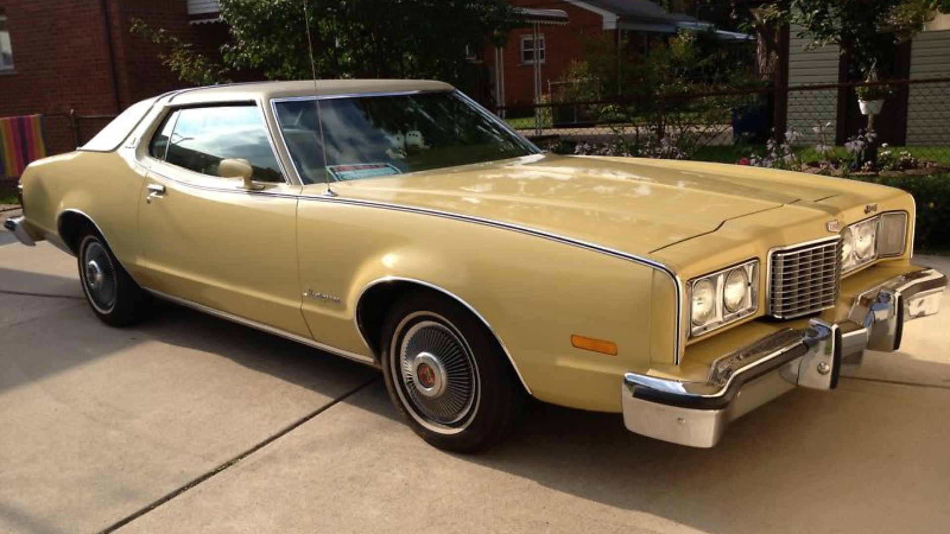 File:1974 Mercury Montego MX Brougham.jpg