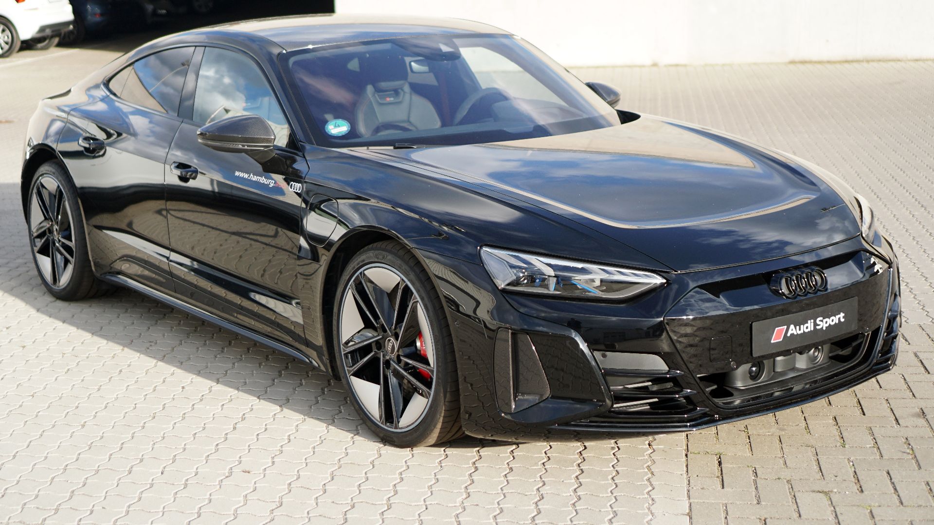 File:Audi RS e-tron GT 2021-2.jpg