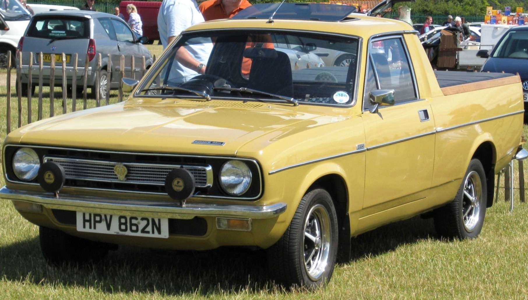 1975: The car assembly line at the British Leyland Plant at Cowley.