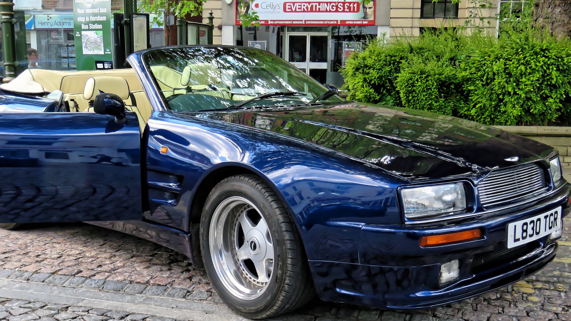File:1994 Aston Martin Virage Volante convertible 5340 cc at Horsham English Festival 2018.jpg