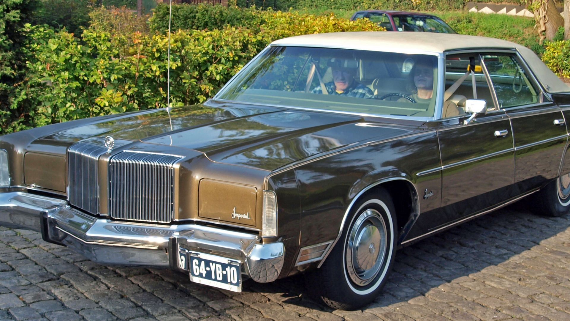 File:1974 Imperial LeBaron 4dr Hardtop sedan (YM43).jpg