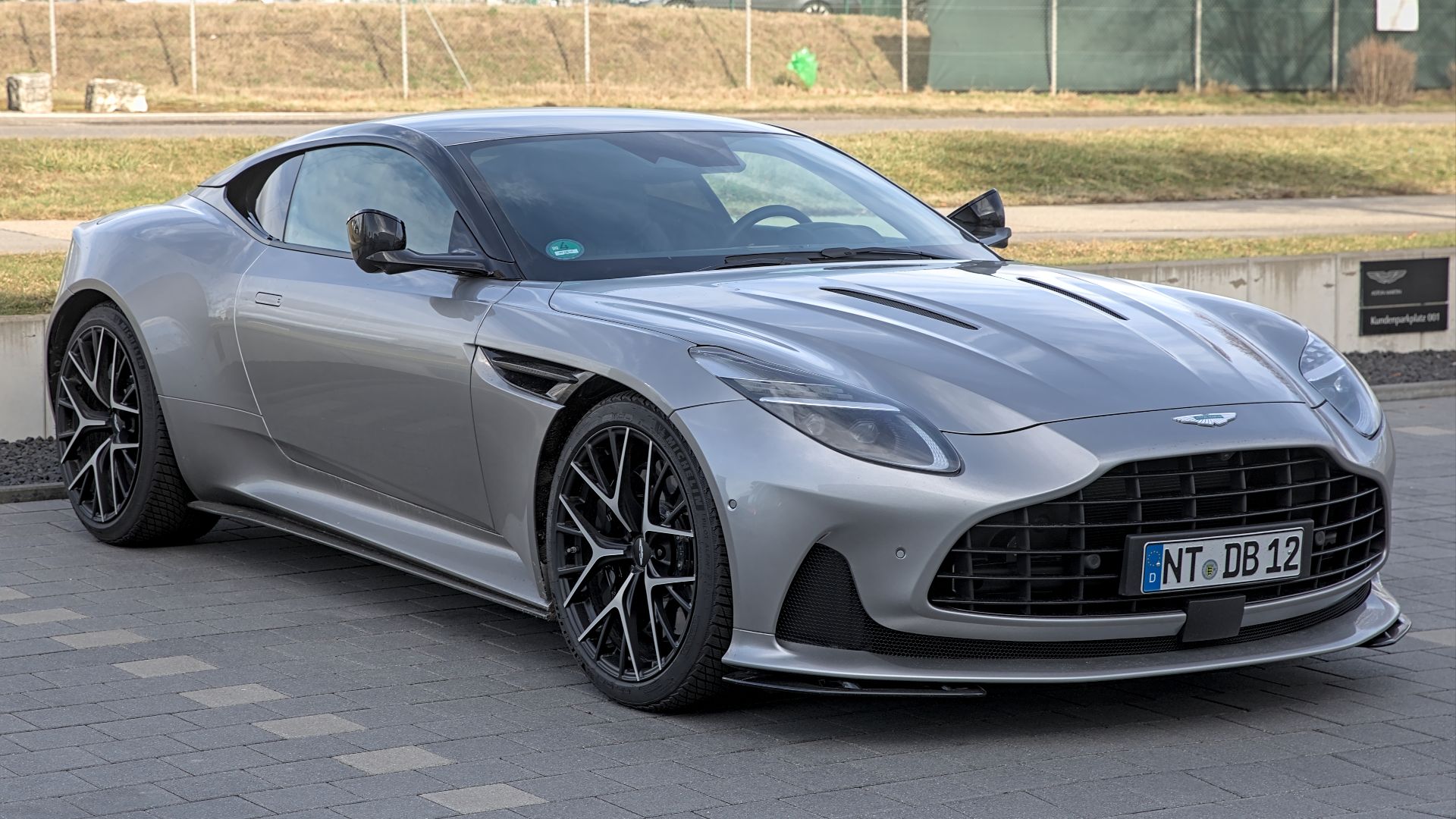 File:Aston Martin DB12 1X7A1921.jpg