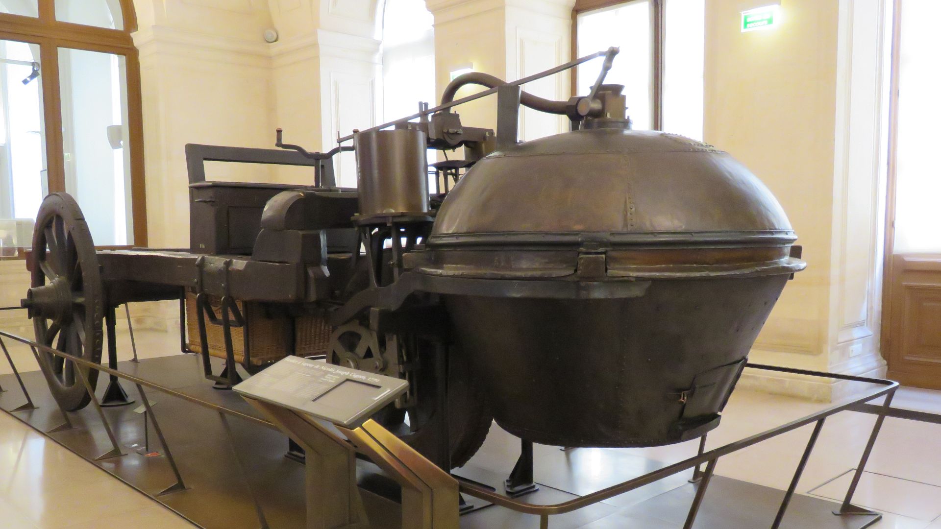 File:L0657 - Musée des Arts et Métiers - Fardier à vapeur Nicolas Joseph Cugnot - 1770.jpg