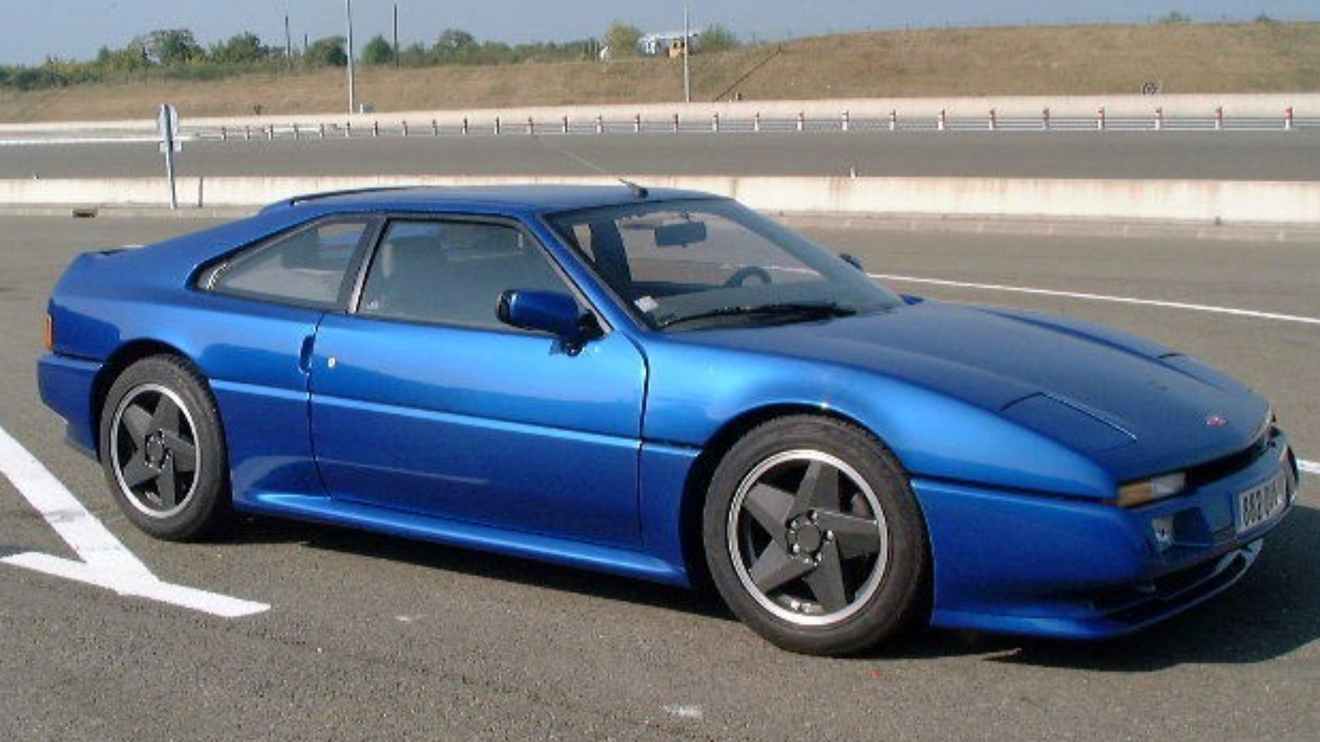 File:Venturi 260 Atlantique Circuit.jpg